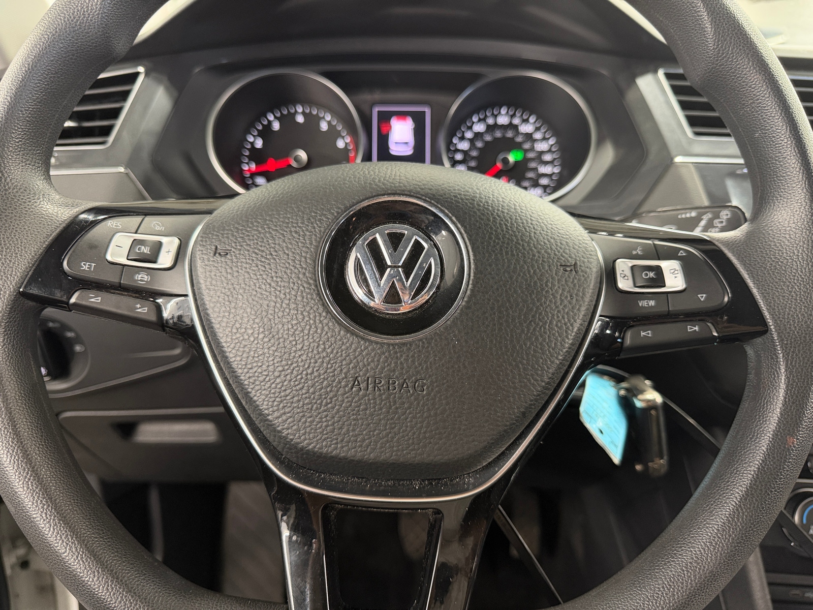 Thumbnail: 2021 Volkswagen Tiguan - 5