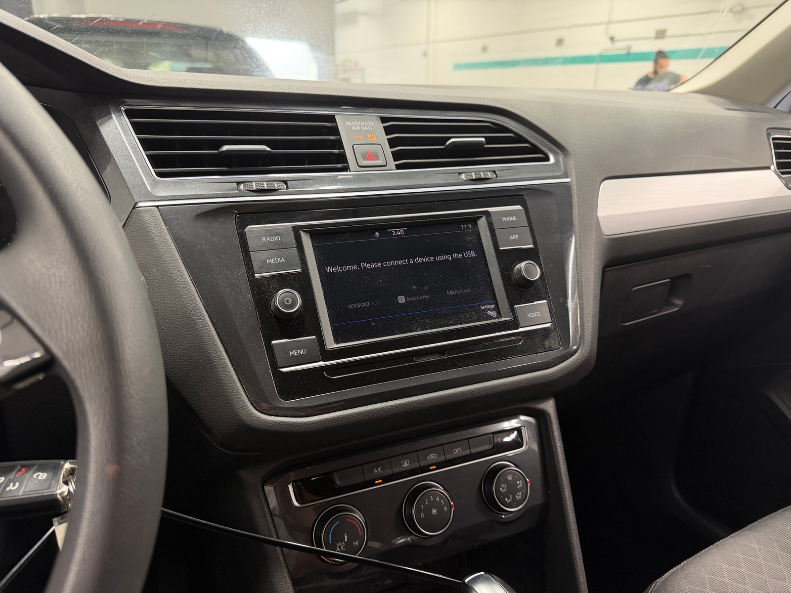 Thumbnail: 2021 Volkswagen Tiguan - 4
