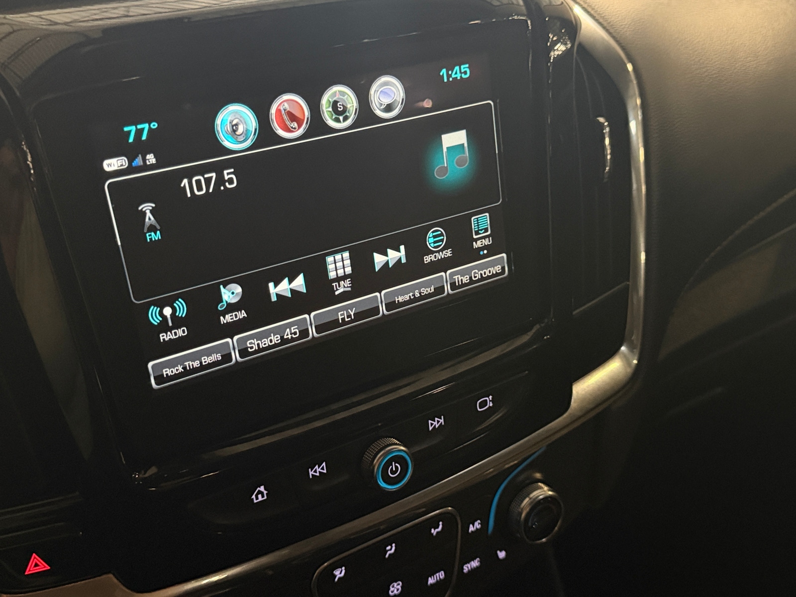 Thumbnail: 2019 Chevrolet Traverse - 4