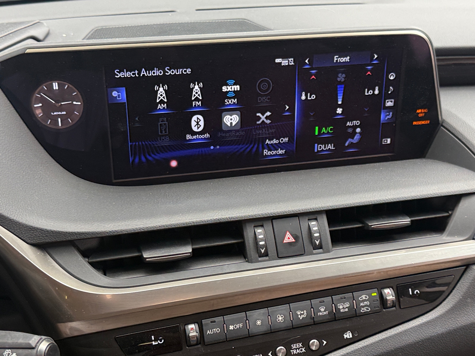 Thumbnail: 2019 Lexus ES - 3