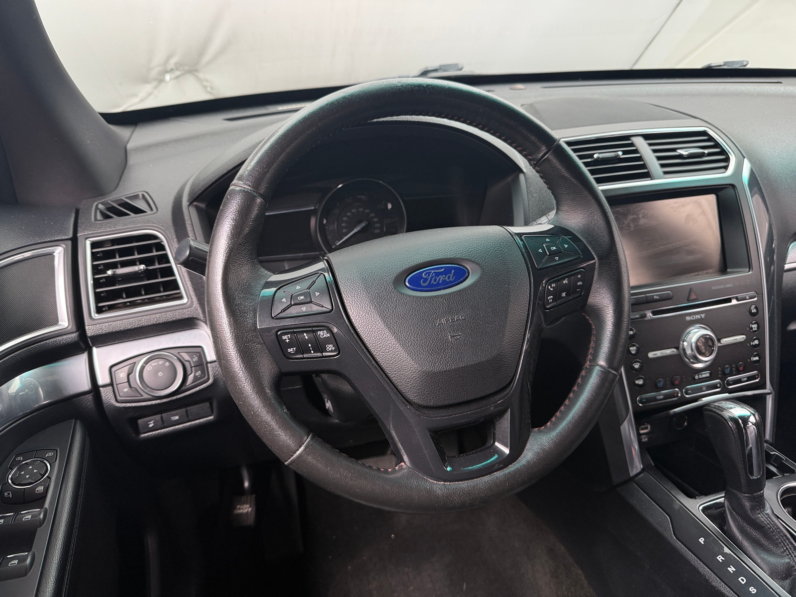 Thumbnail: 2016 Ford Explorer - 4