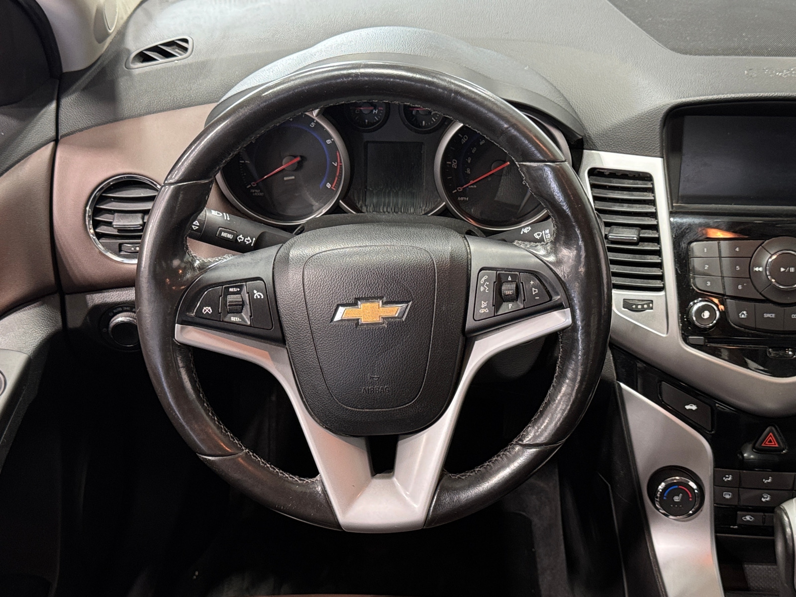 Thumbnail: 2016 Chevrolet Cruze - 4