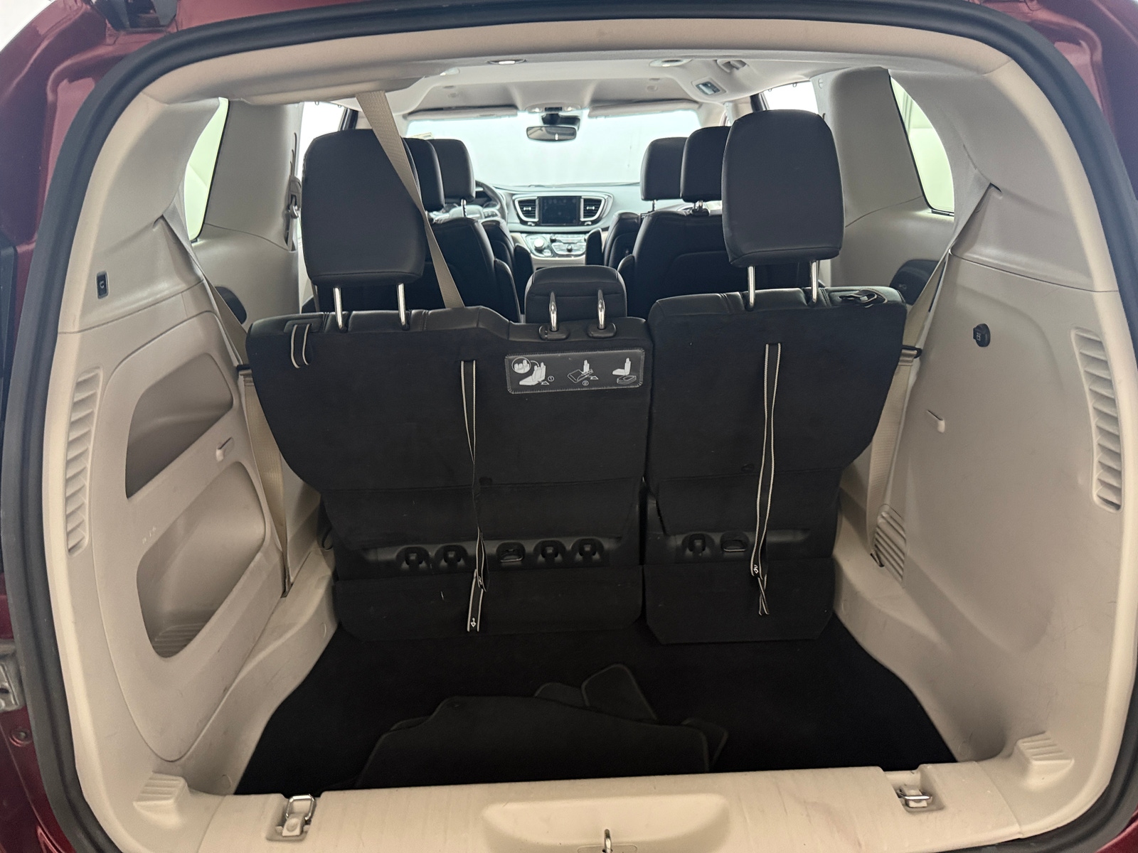 Thumbnail: 2020 Chrysler Pacifica - 6