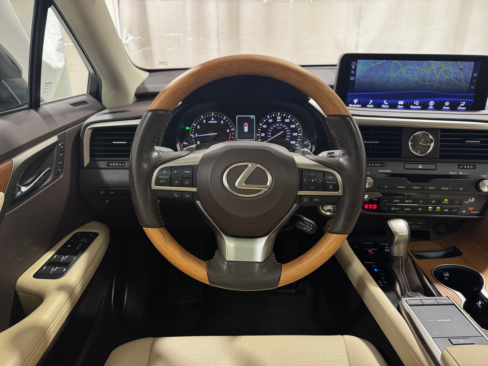 Thumbnail: 2020 Lexus RX - 4
