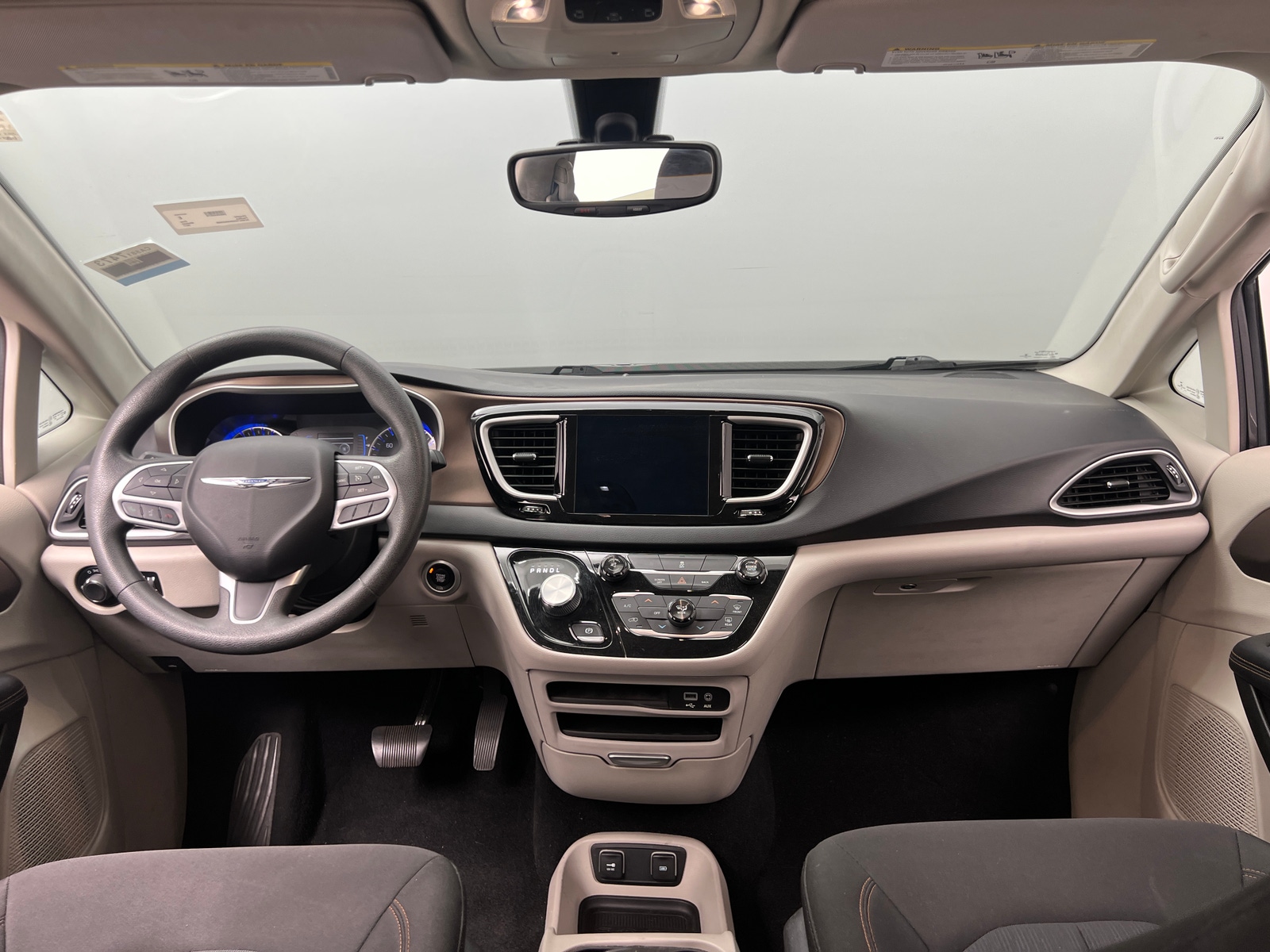 Thumbnail: 2017 Chrysler Pacifica - 3