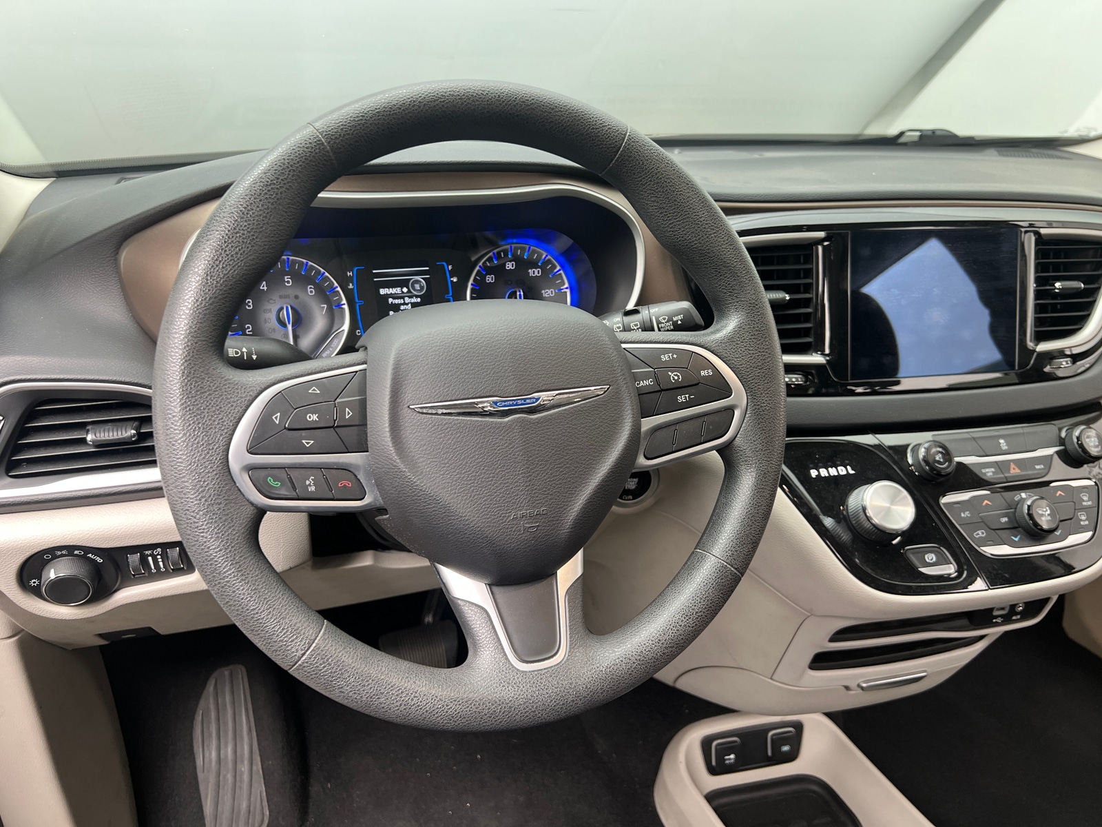 Thumbnail: 2017 Chrysler Pacifica - 5
