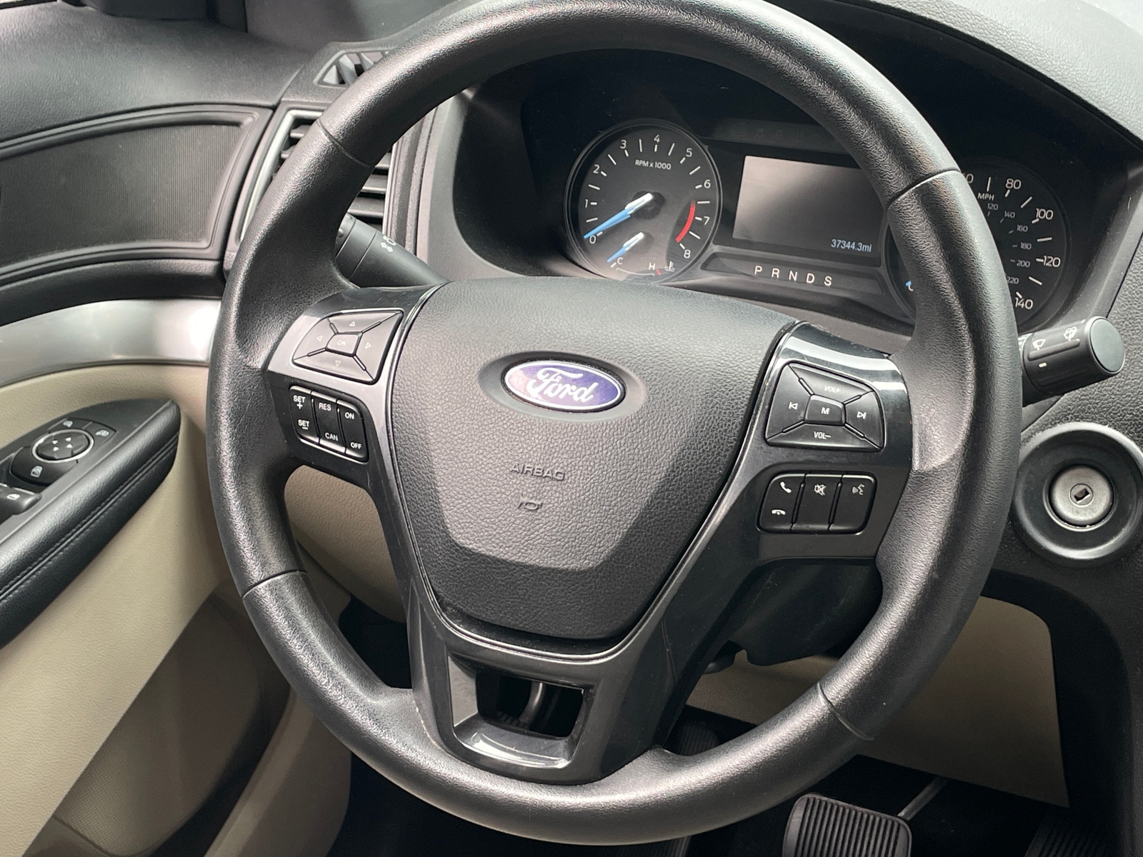 Thumbnail: 2019 Ford Explorer - 5