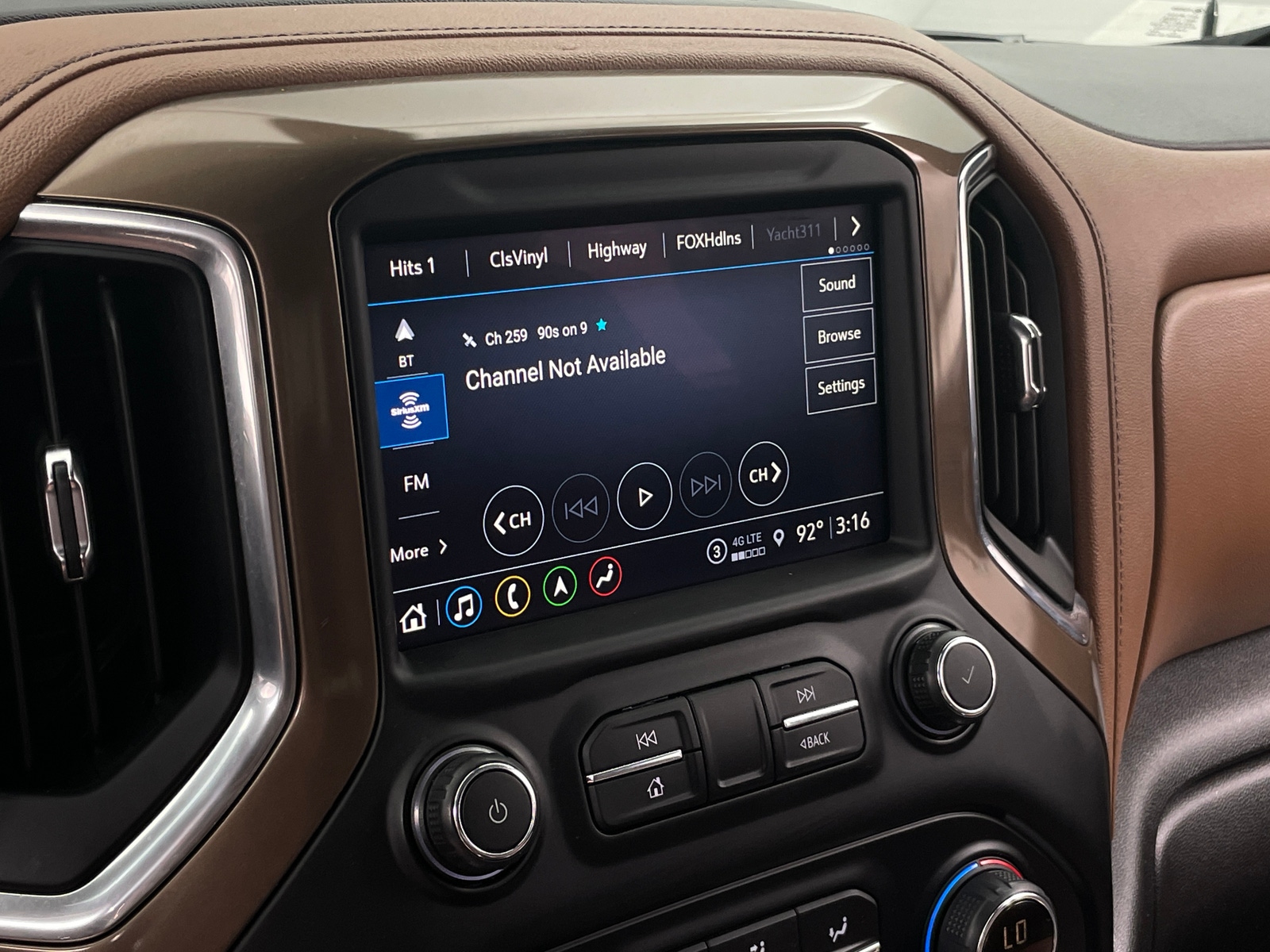 Thumbnail: 2021 Chevrolet Silverado 1500 - 3
