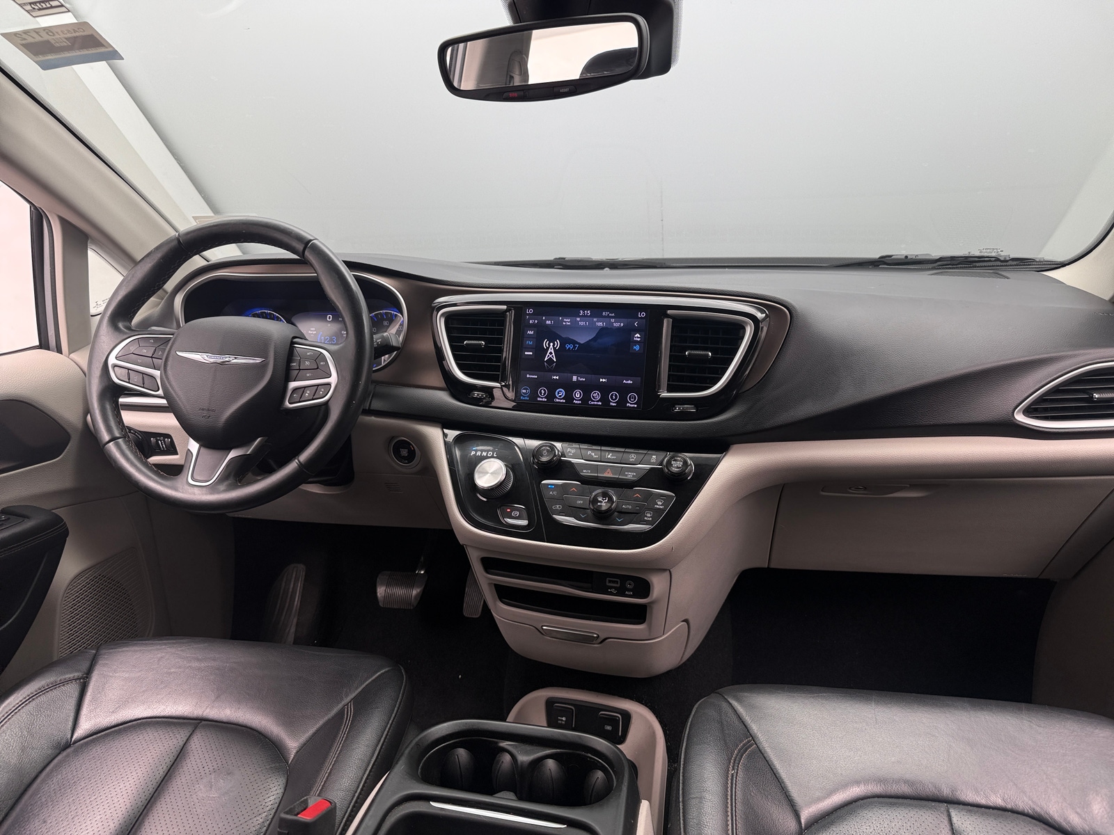 Thumbnail: 2018 Chrysler Pacifica - 2