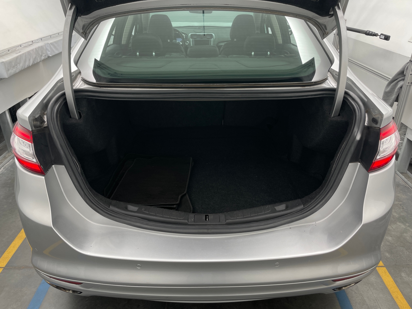 Thumbnail: 2013 Ford Fusion - 6