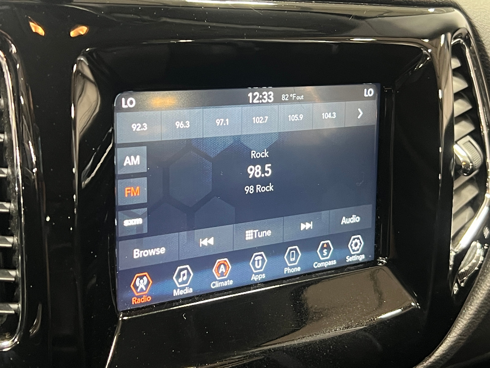 Thumbnail: 2019 Jeep Compass - 4