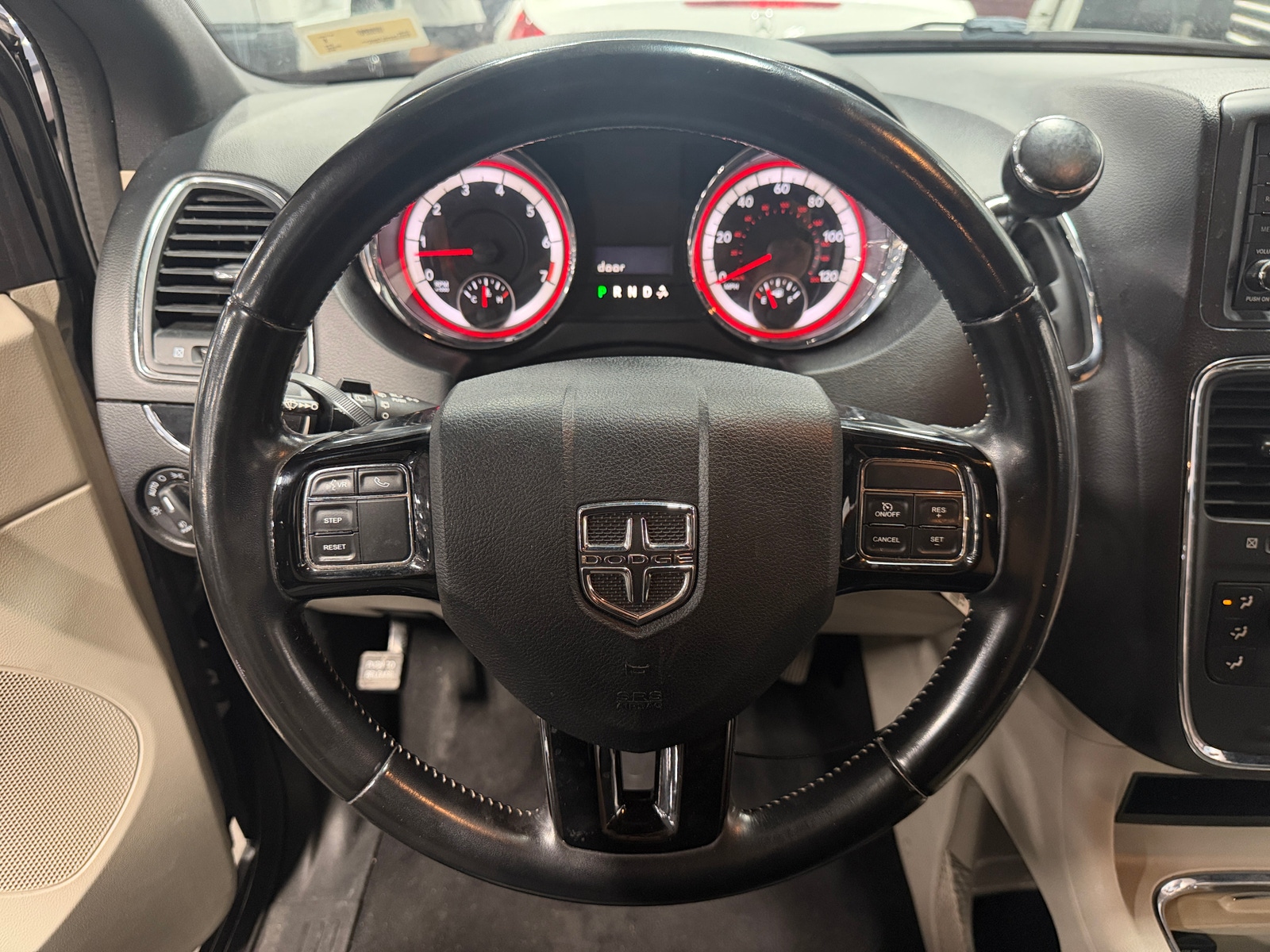 Thumbnail: 2019 Dodge Grand Caravan - 4