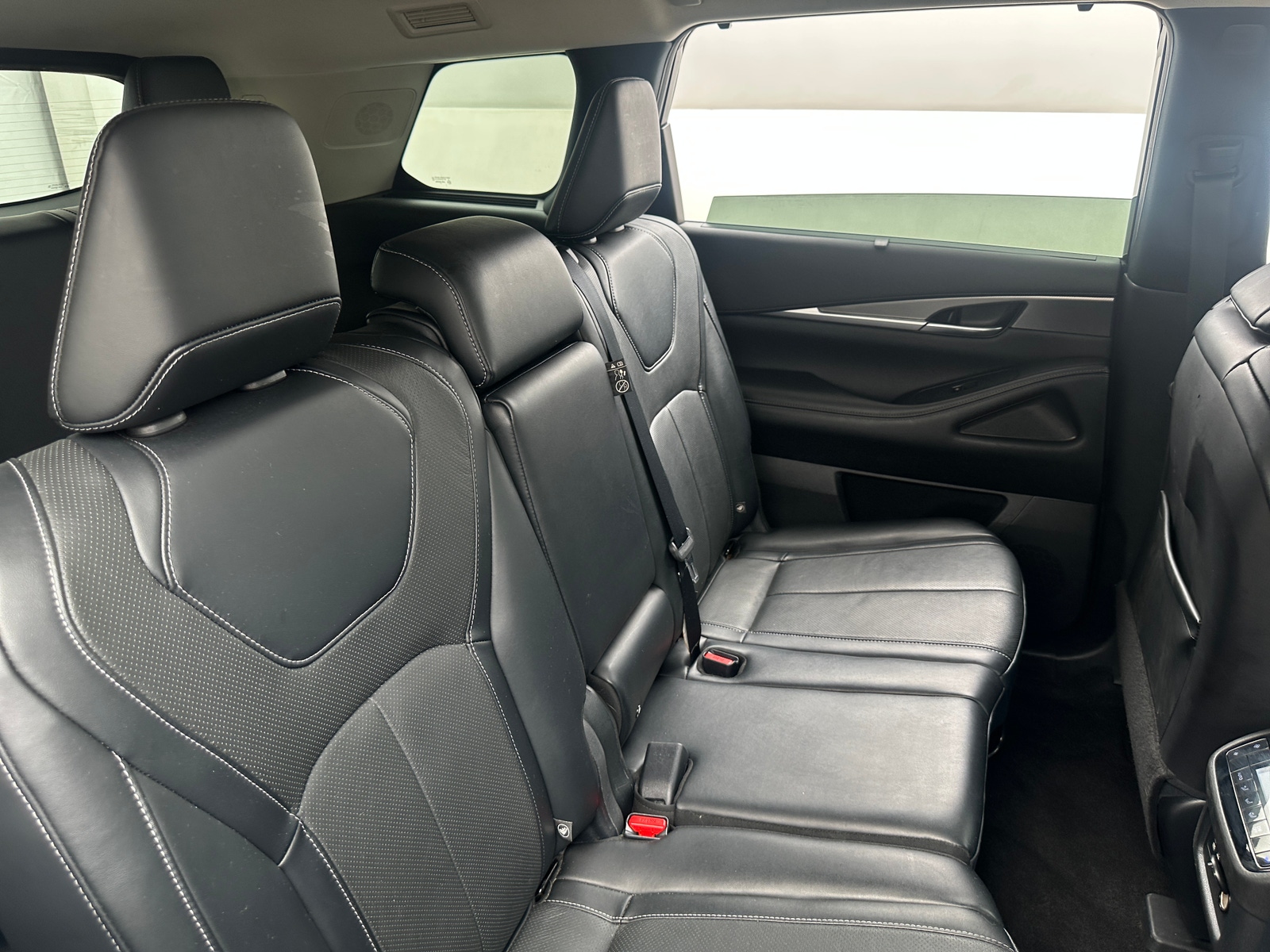 Thumbnail: 2023 INFINITI QX60 - 5