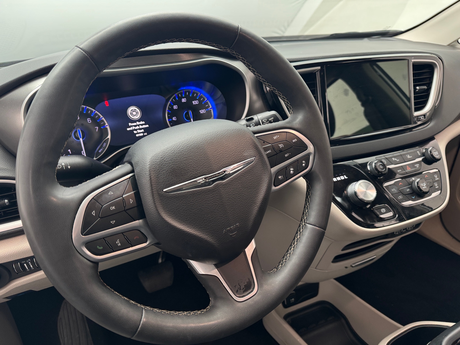 Thumbnail: 2024 Chrysler Pacifica - 4