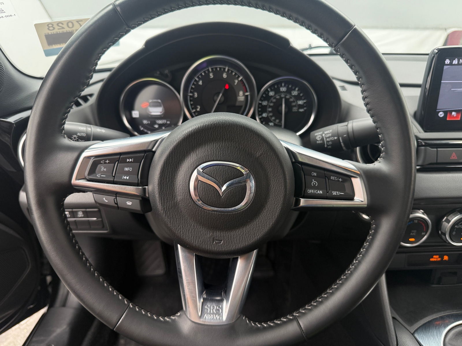 Thumbnail: 2022 Mazda MX-5 Miata - 5