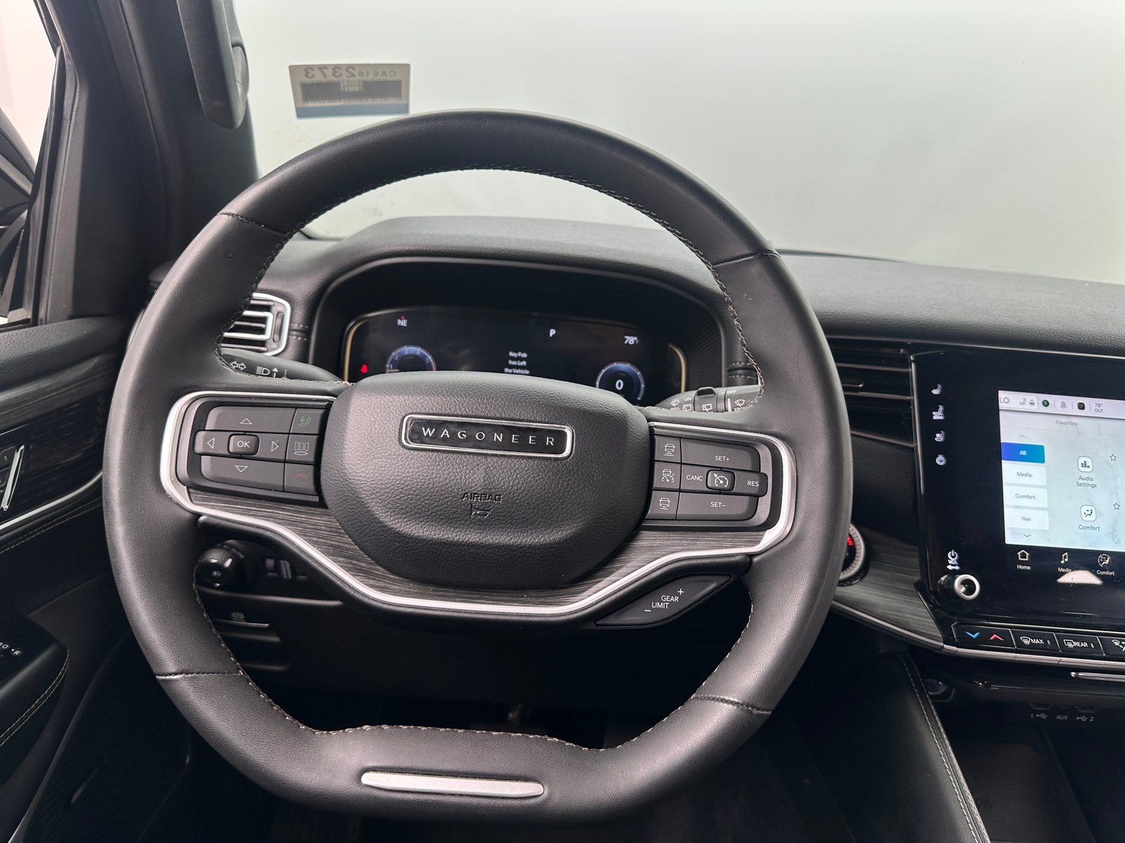 Thumbnail: 2023 Jeep Wagoneer - 4