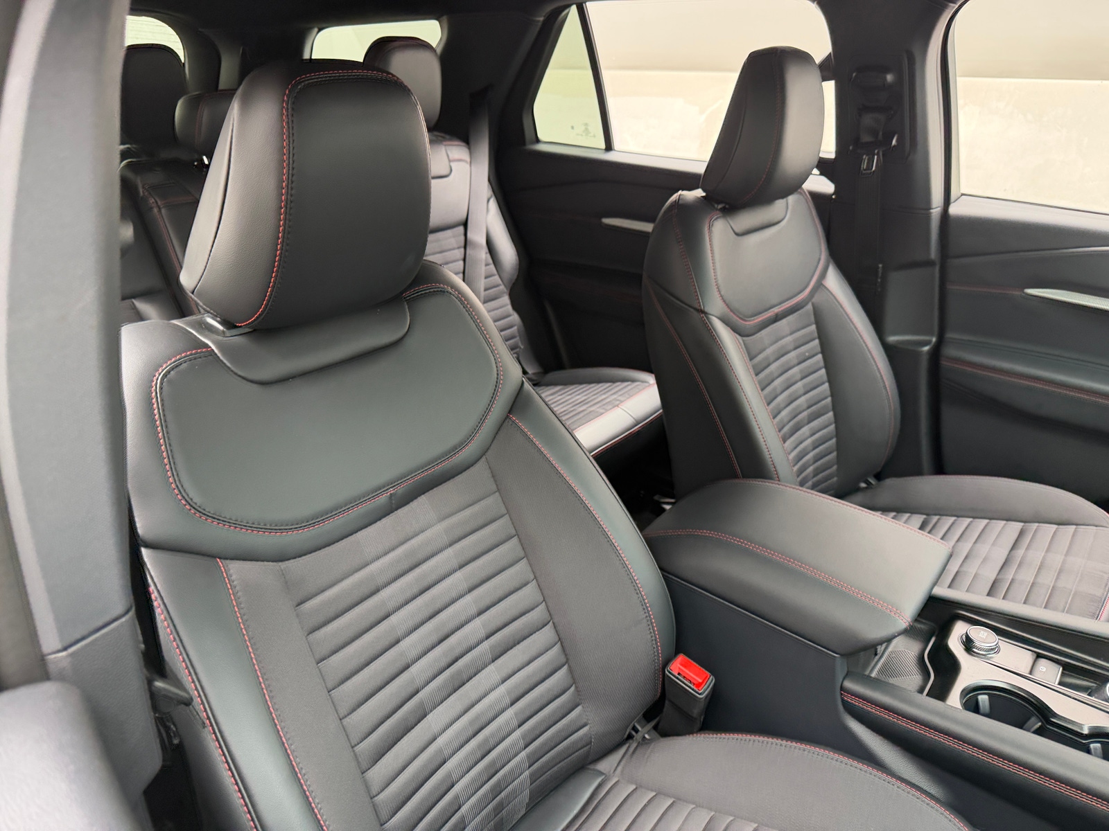 Thumbnail: 2026 Ford Explorer - 2