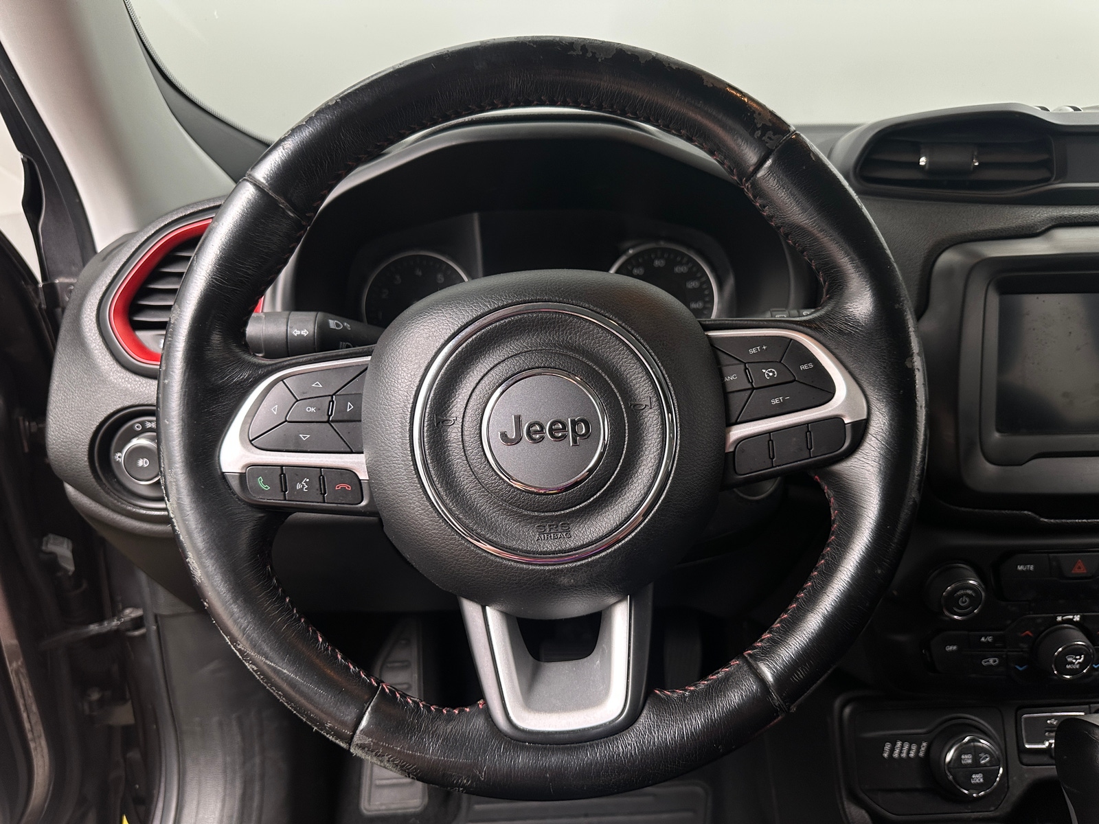 Thumbnail: 2018 Jeep Renegade - 5