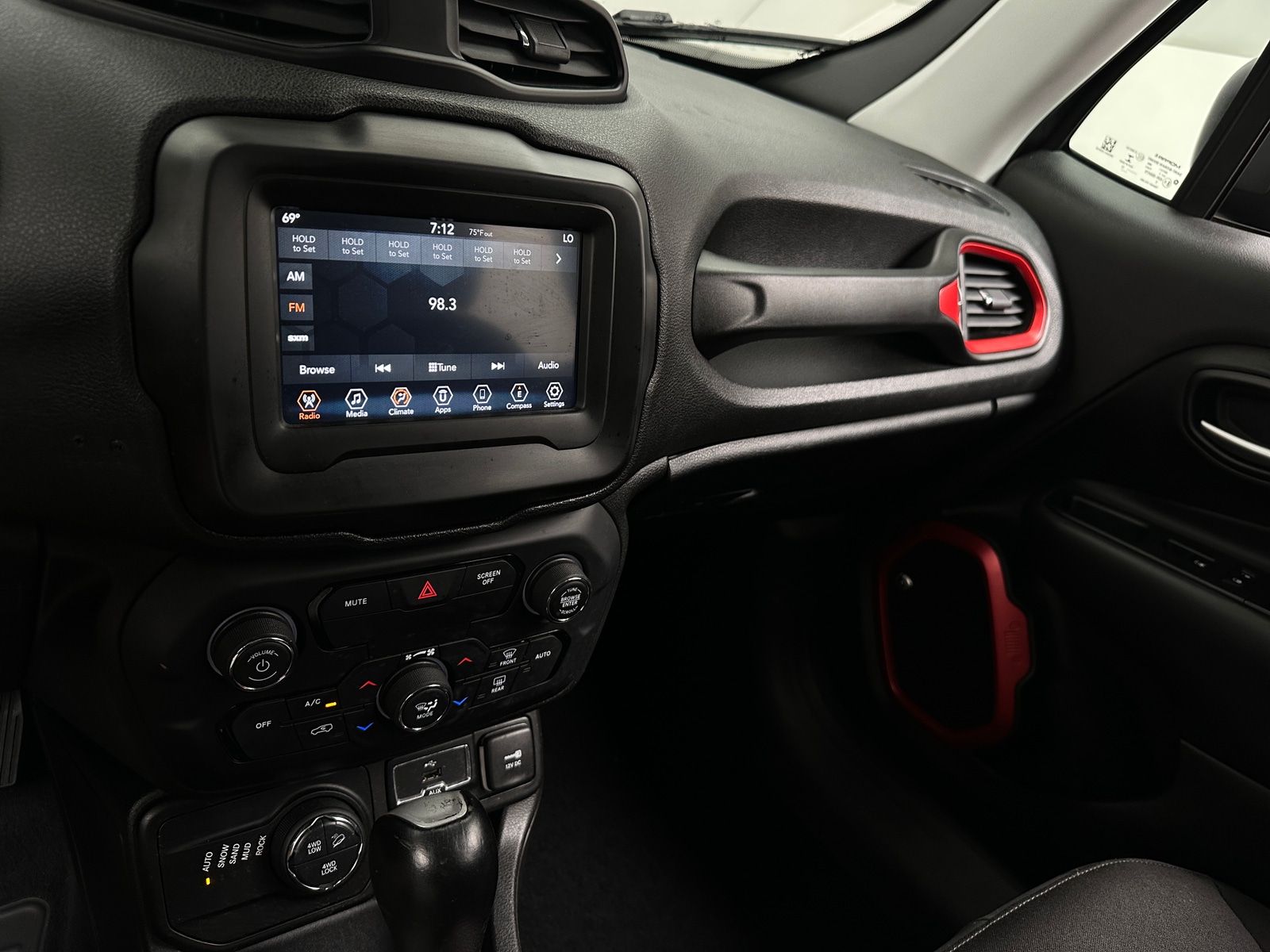 Thumbnail: 2018 Jeep Renegade - 4
