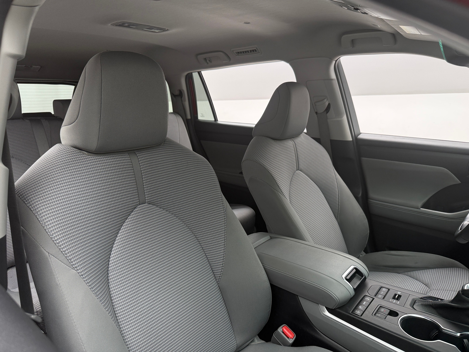 Thumbnail: 2022 Toyota Highlander - 2