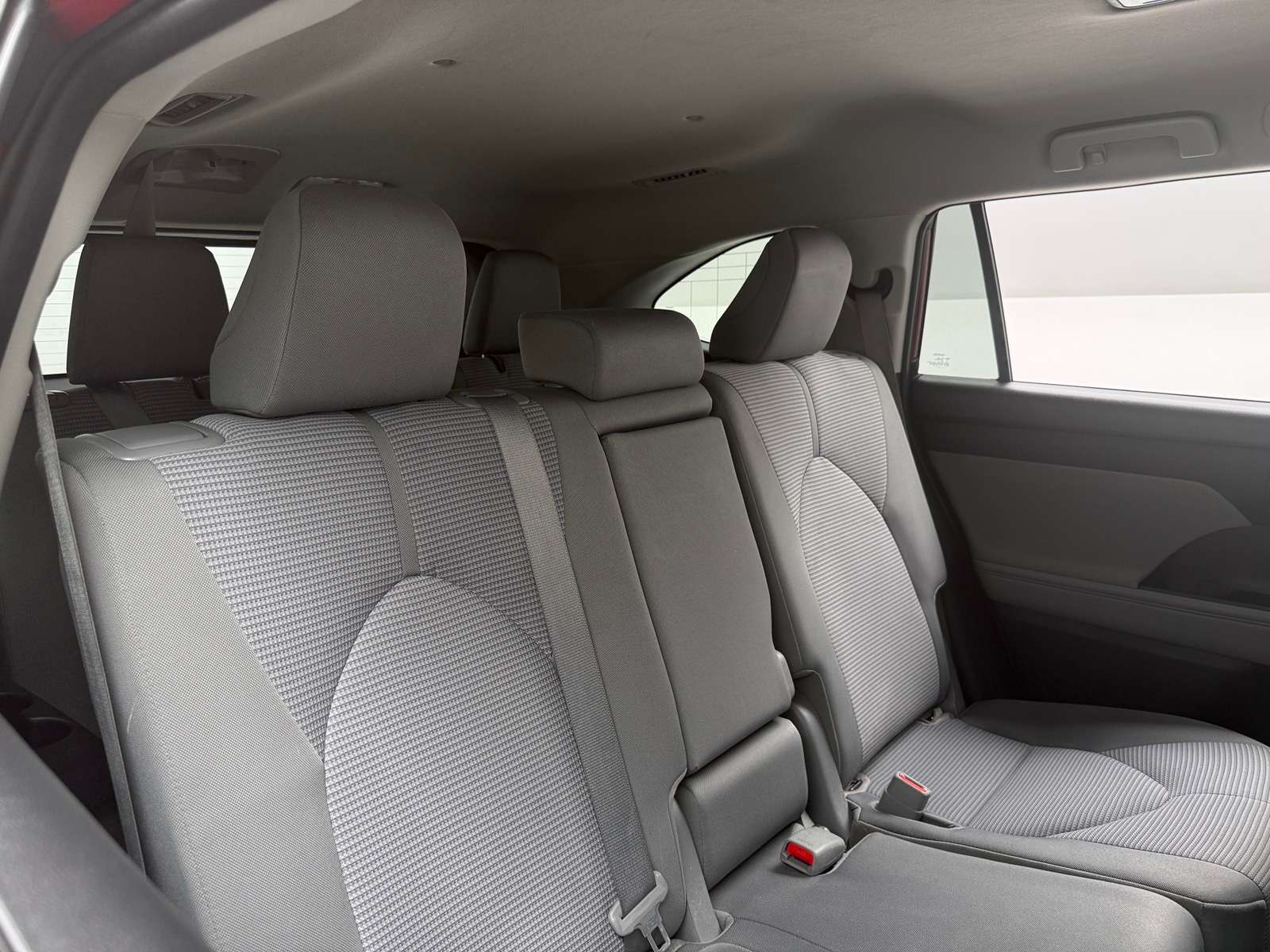 Thumbnail: 2022 Toyota Highlander - 6