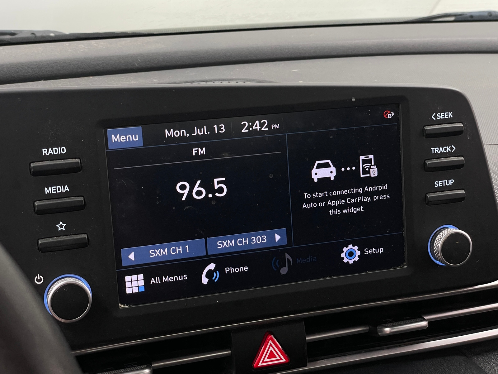 Thumbnail: 2023 Hyundai Elantra - 4
