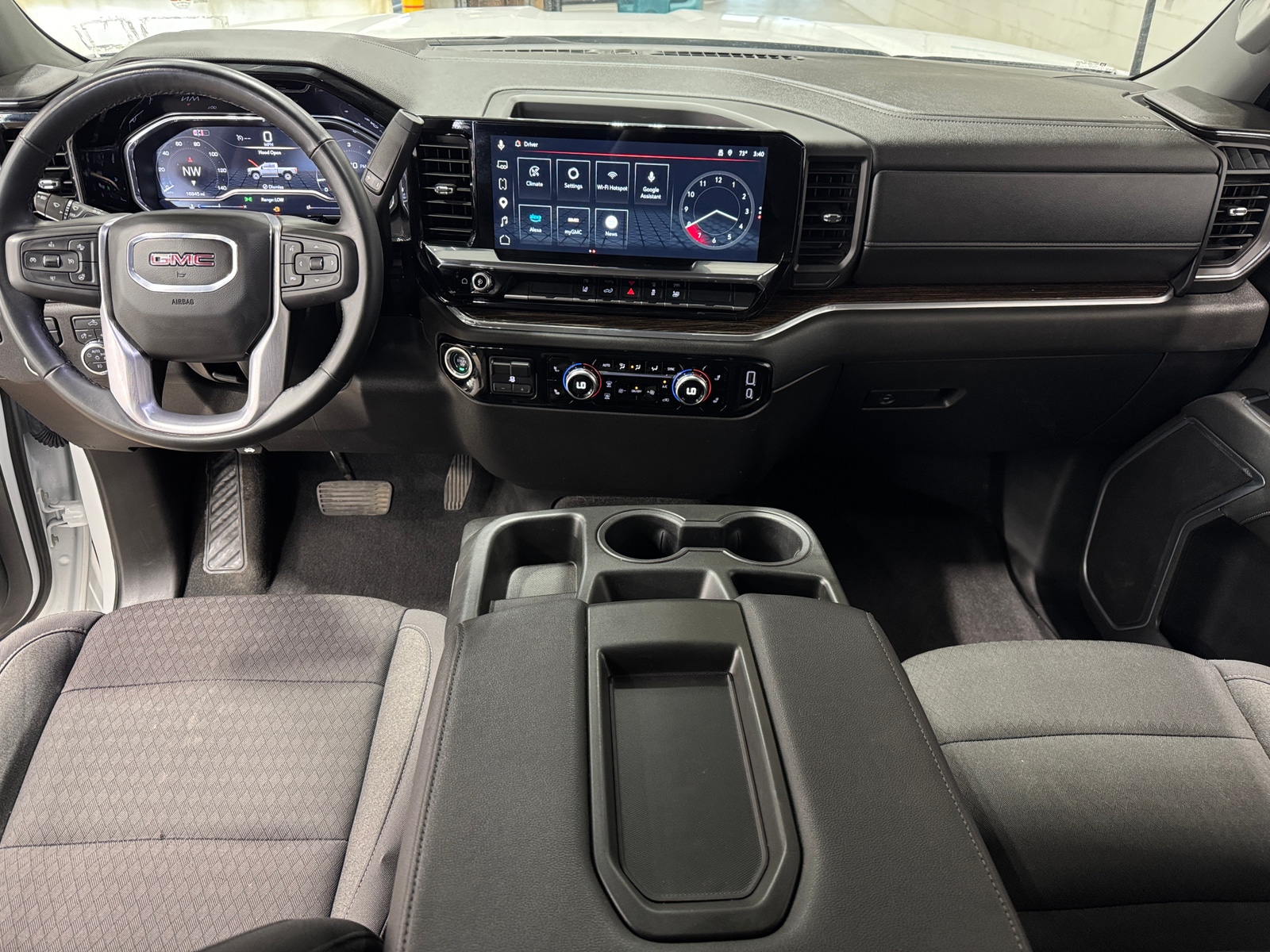 Thumbnail: 2025 GMC Sierra 2500 - 3