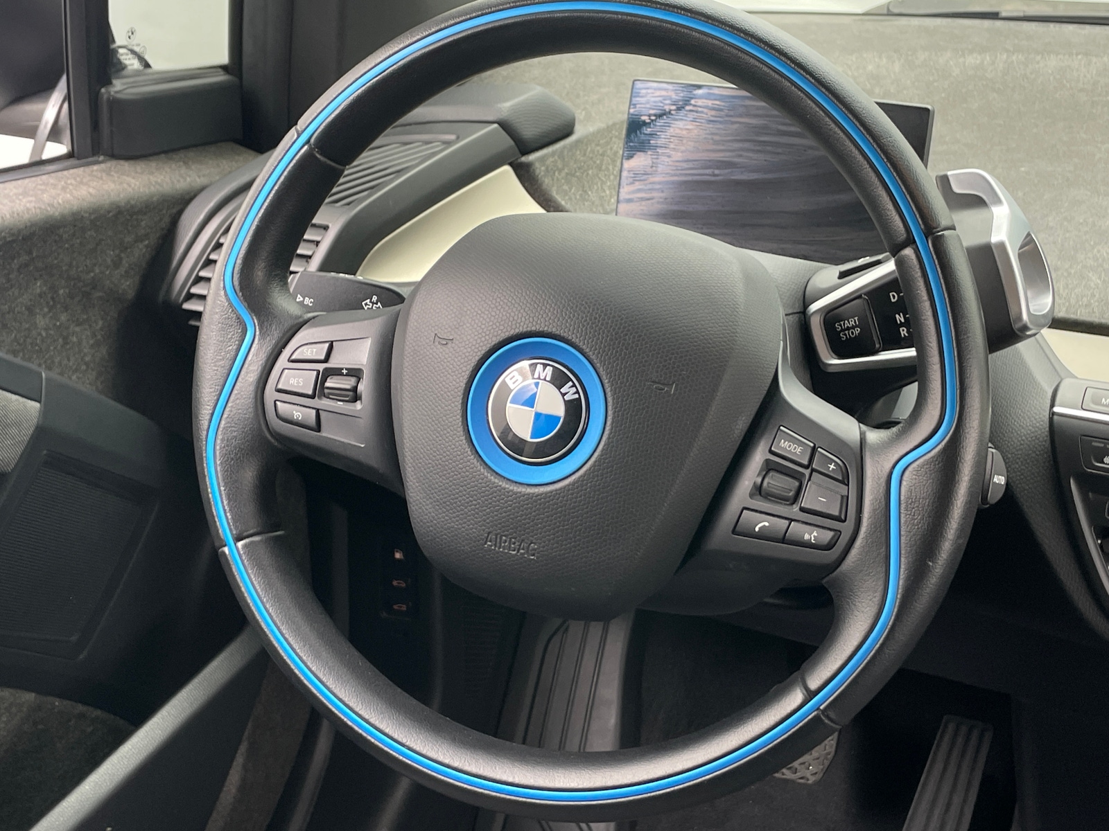 Thumbnail: 2019 BMW i3 - 5