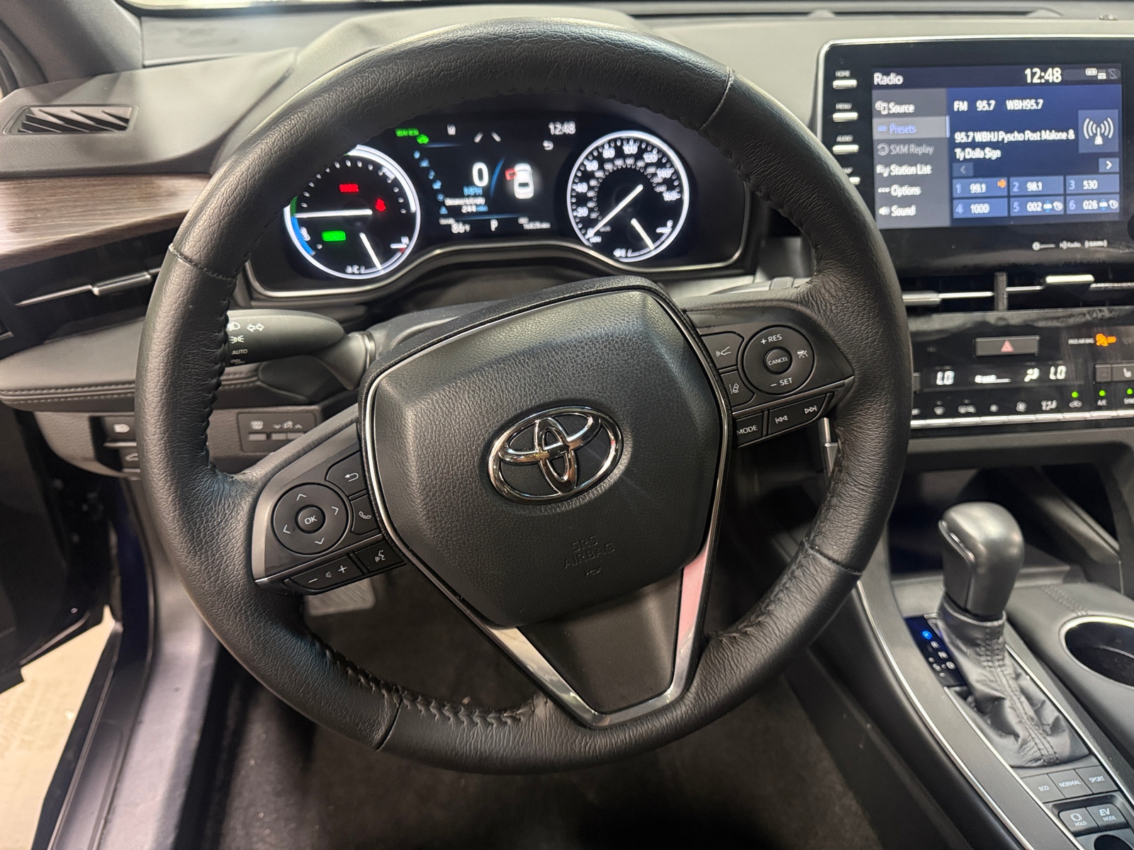 Thumbnail: 2021 Toyota Avalon - 4