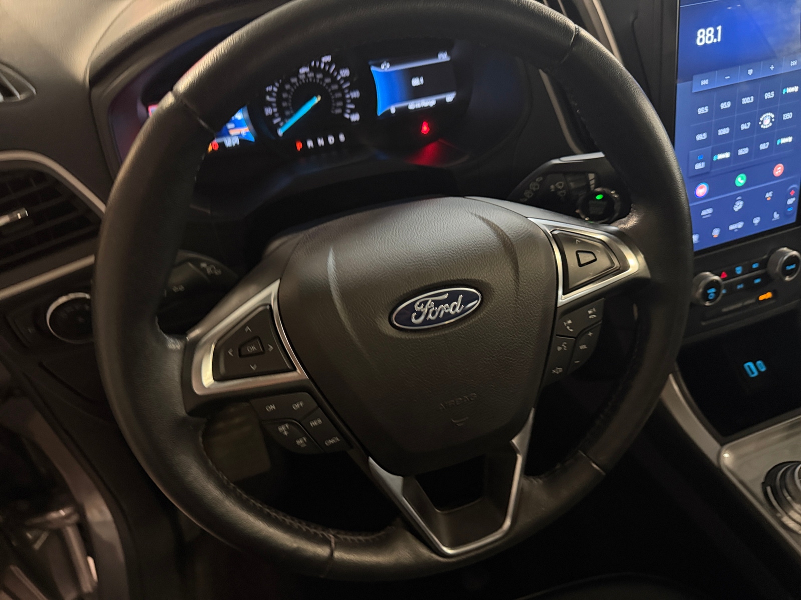 Thumbnail: 2023 Ford Edge - 4