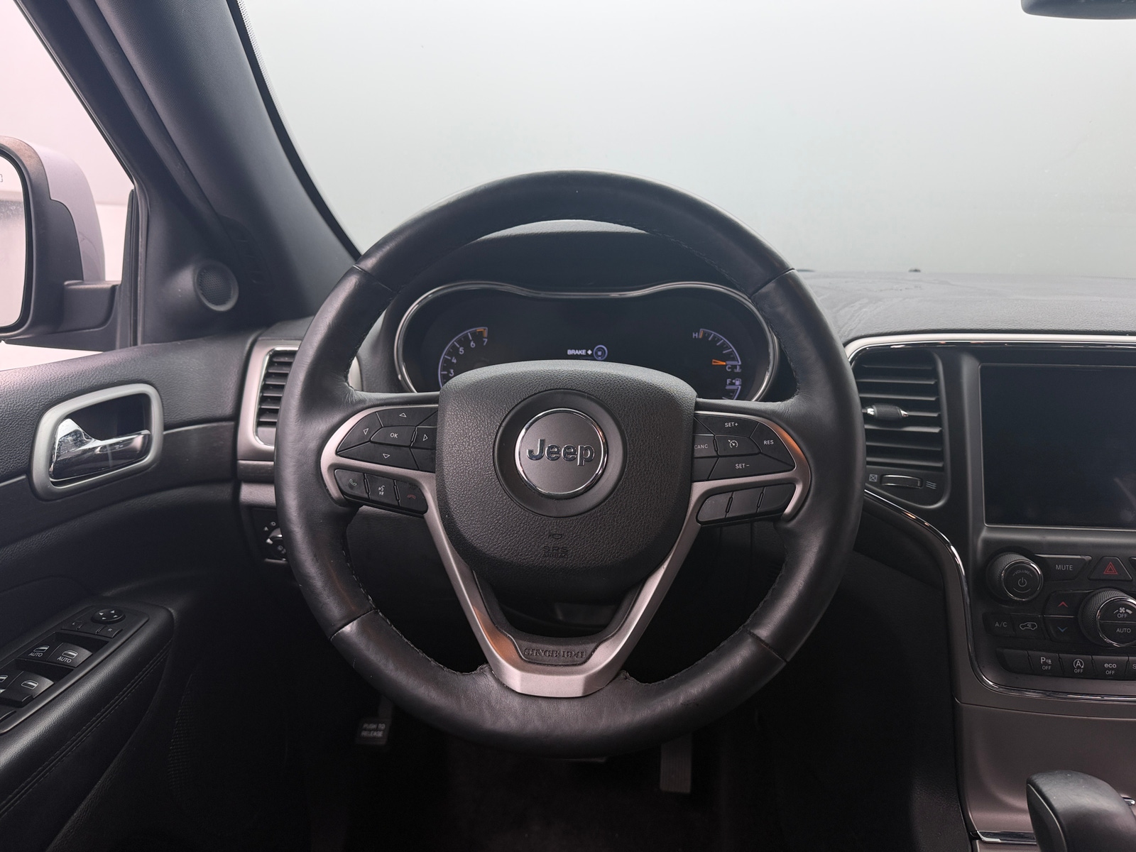 Thumbnail: 2018 Jeep Grand Cherokee - 5