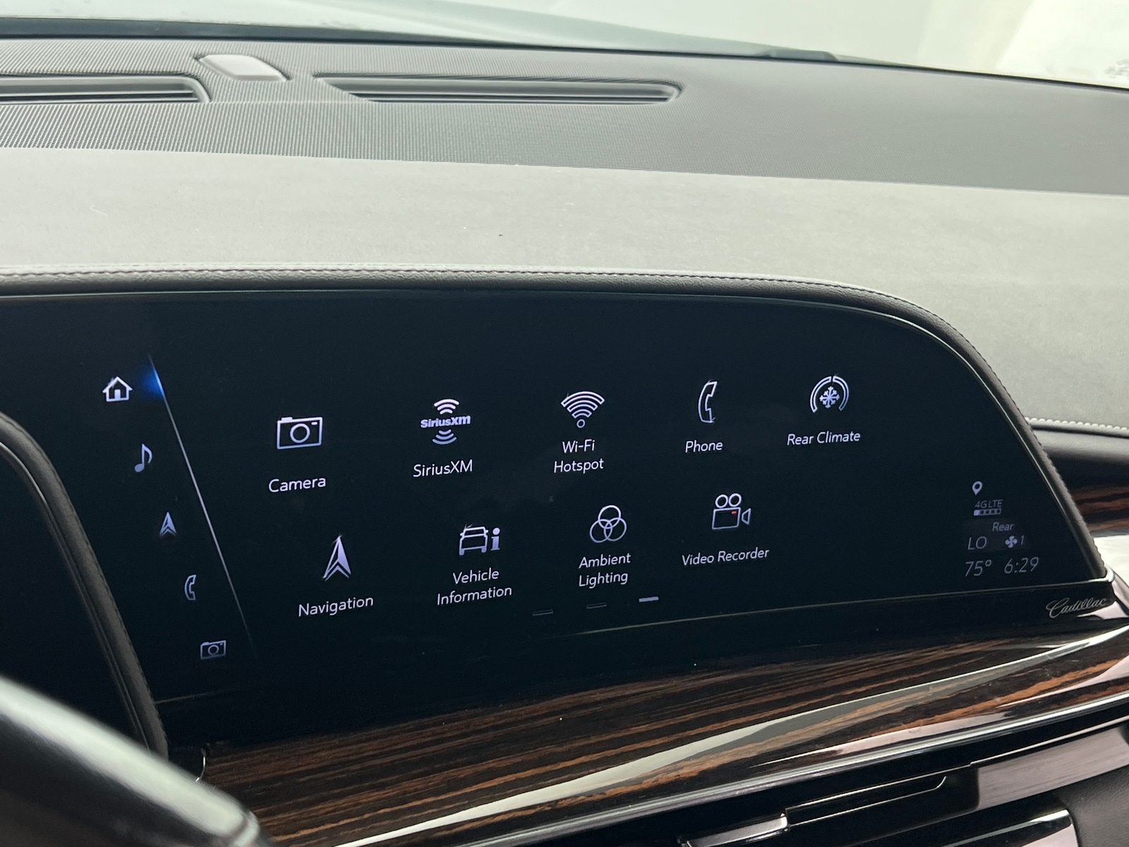 Thumbnail: 2024 Cadillac Escalade - 4
