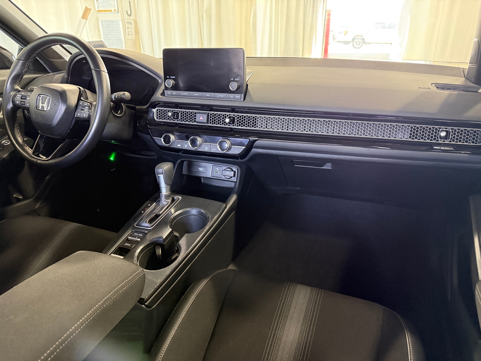 Thumbnail: 2024 Honda Civic - 3