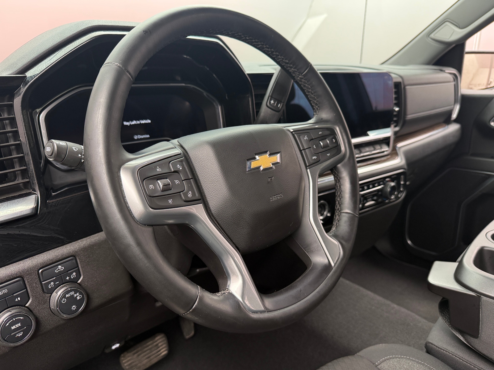 Thumbnail: 2024 Chevrolet Silverado 1500 - 5