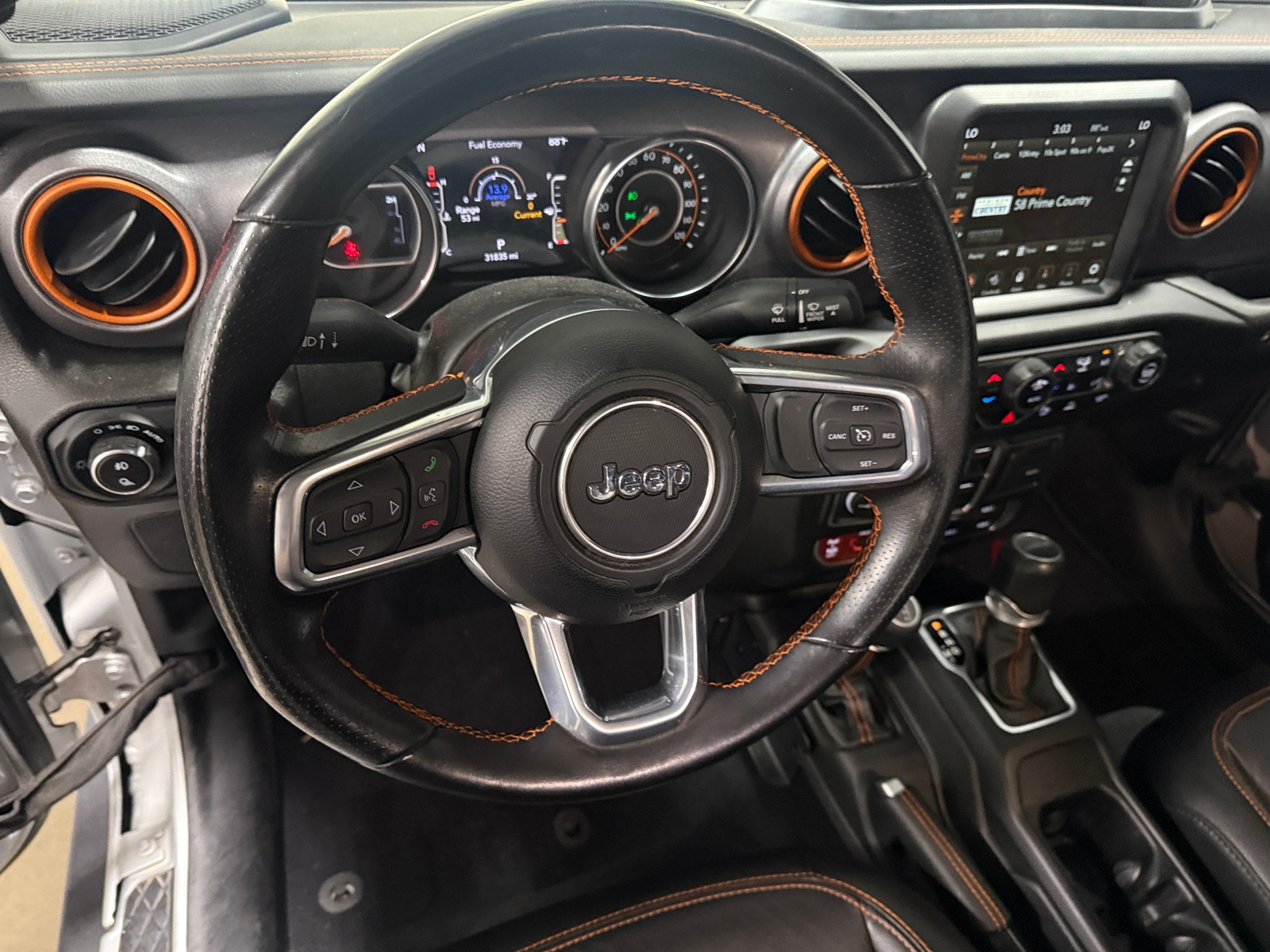 Thumbnail: 2023 Jeep Gladiator - 4