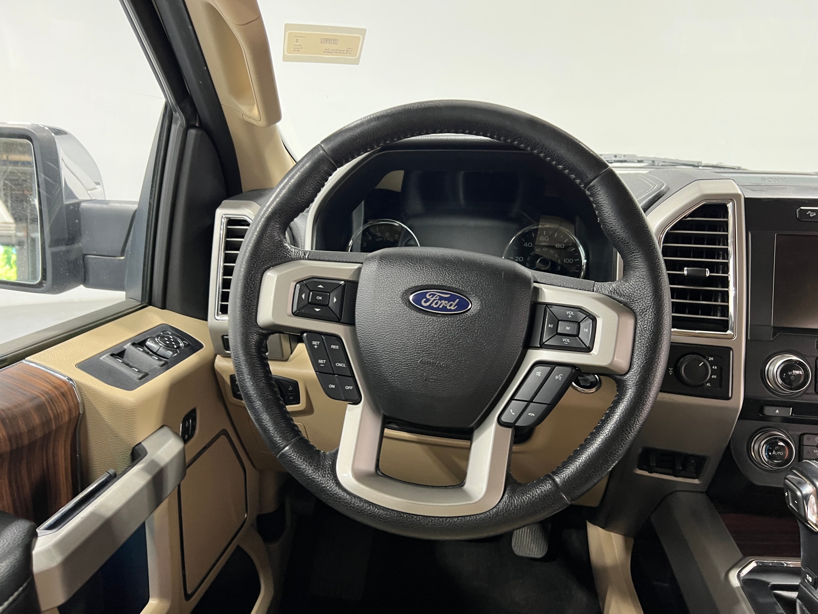 Thumbnail: 2015 Ford Econoline - 4