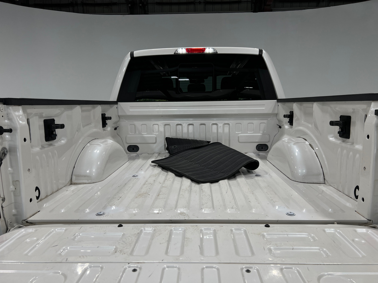 Thumbnail: 2015 Ford Econoline - 6