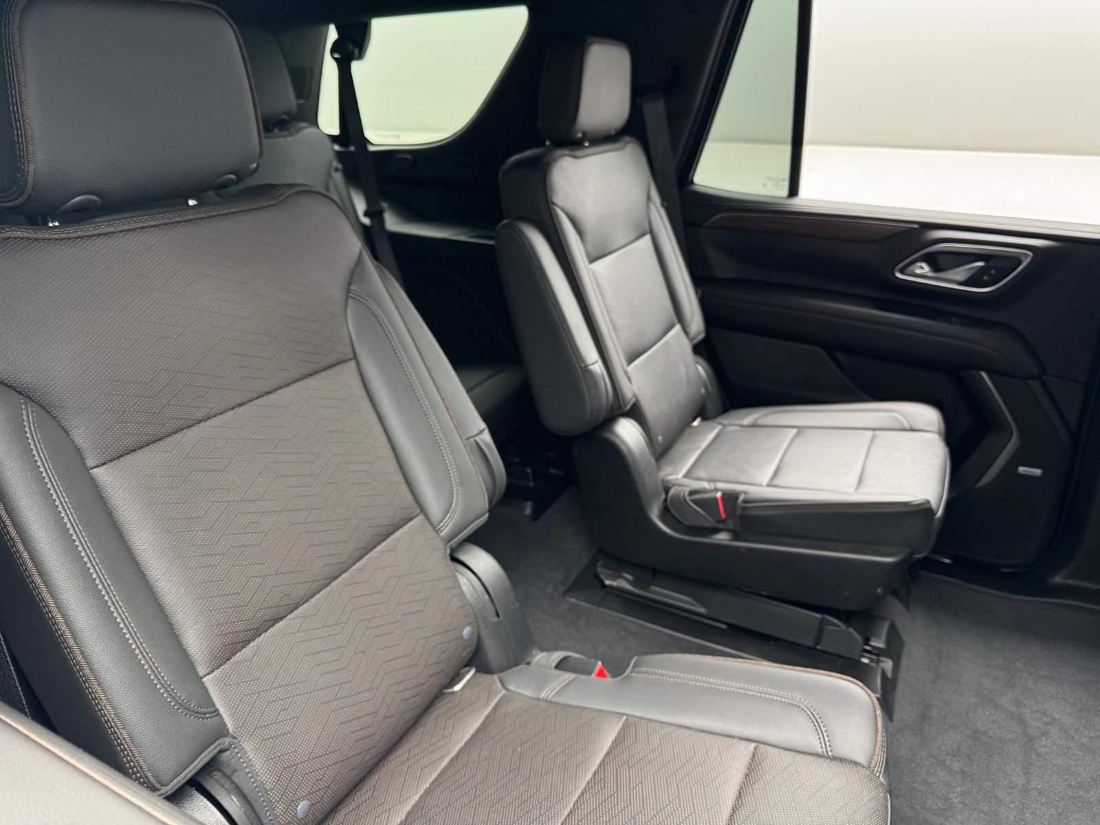 Thumbnail: 2021 Chevrolet Tahoe - 5