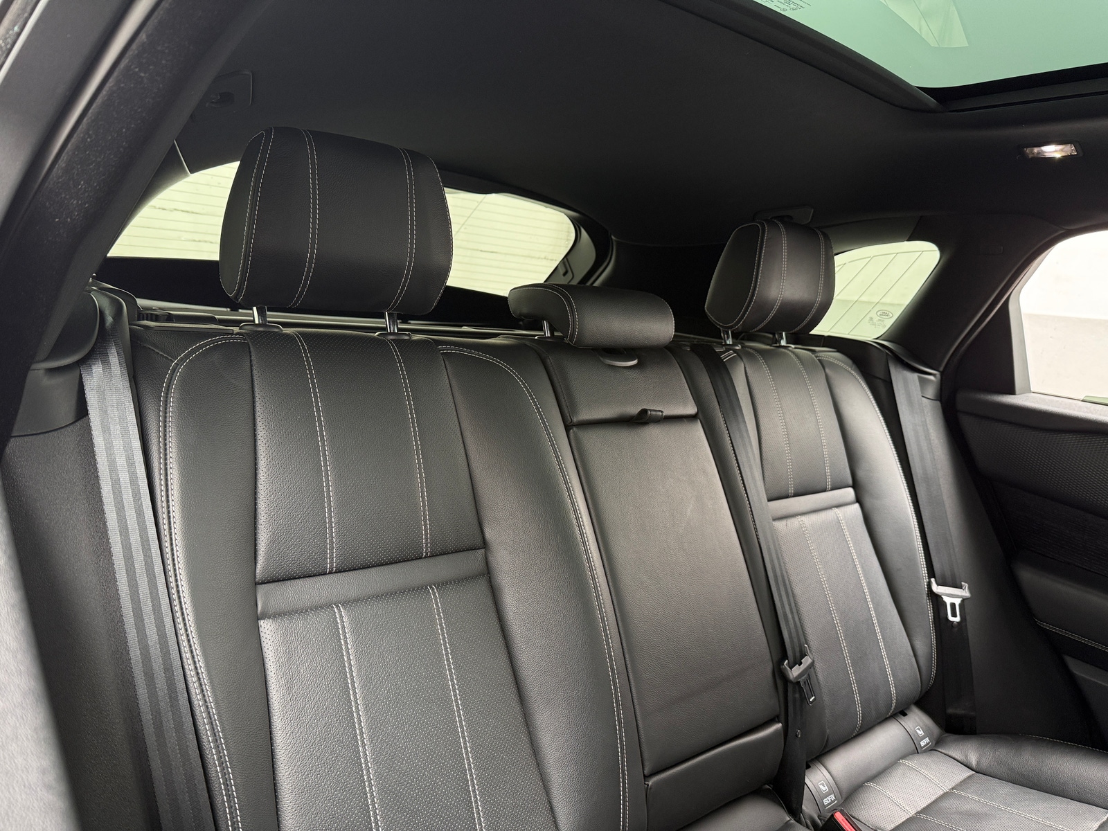 Thumbnail: 2018 Land Rover Range Rover Velar - 5