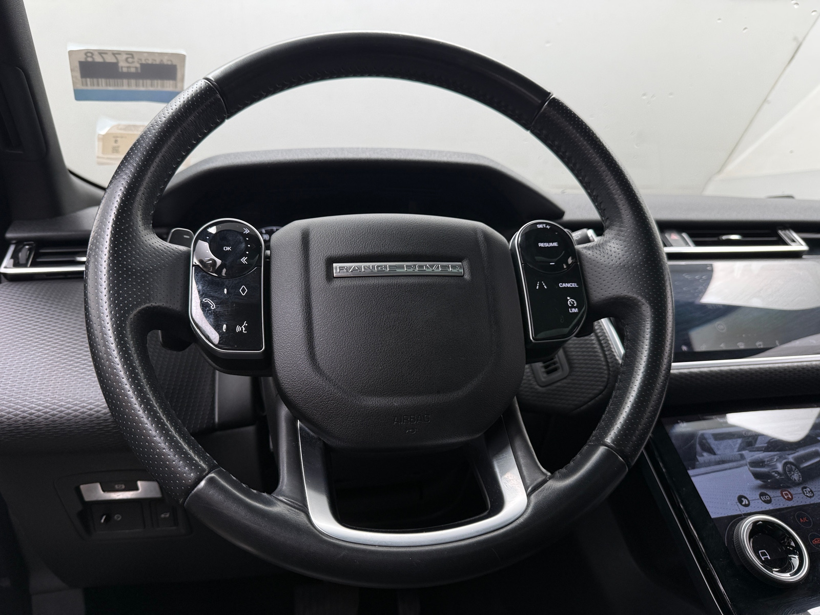 Thumbnail: 2018 Land Rover Range Rover Velar - 4
