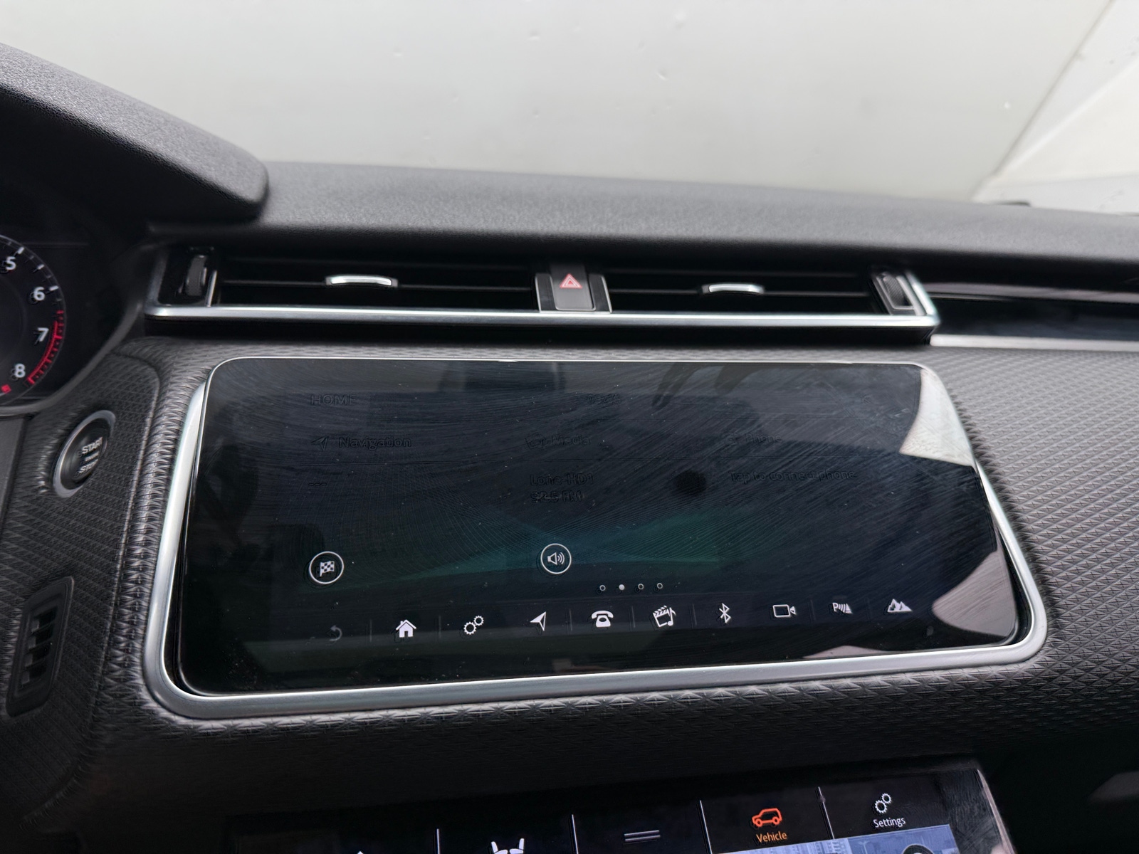 Thumbnail: 2018 Land Rover Range Rover Velar - 3
