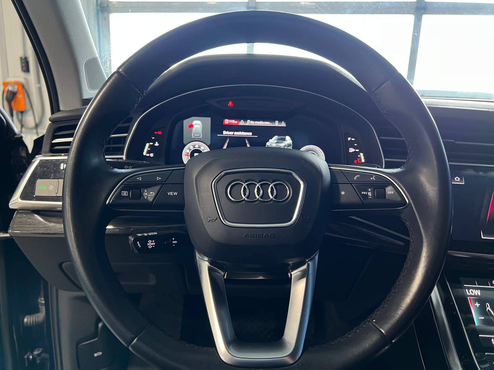 Thumbnail: 2023 Audi Q7 - 4
