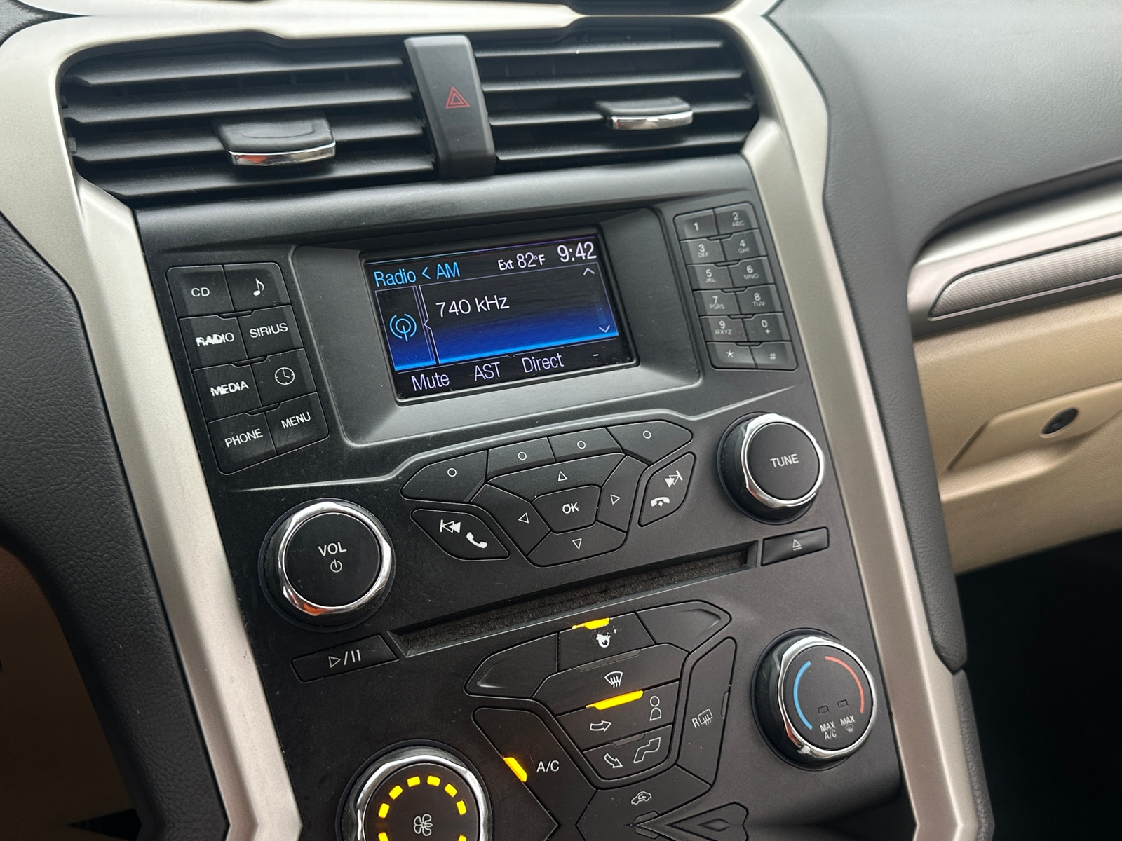 Thumbnail: 2013 Ford Fusion - 4