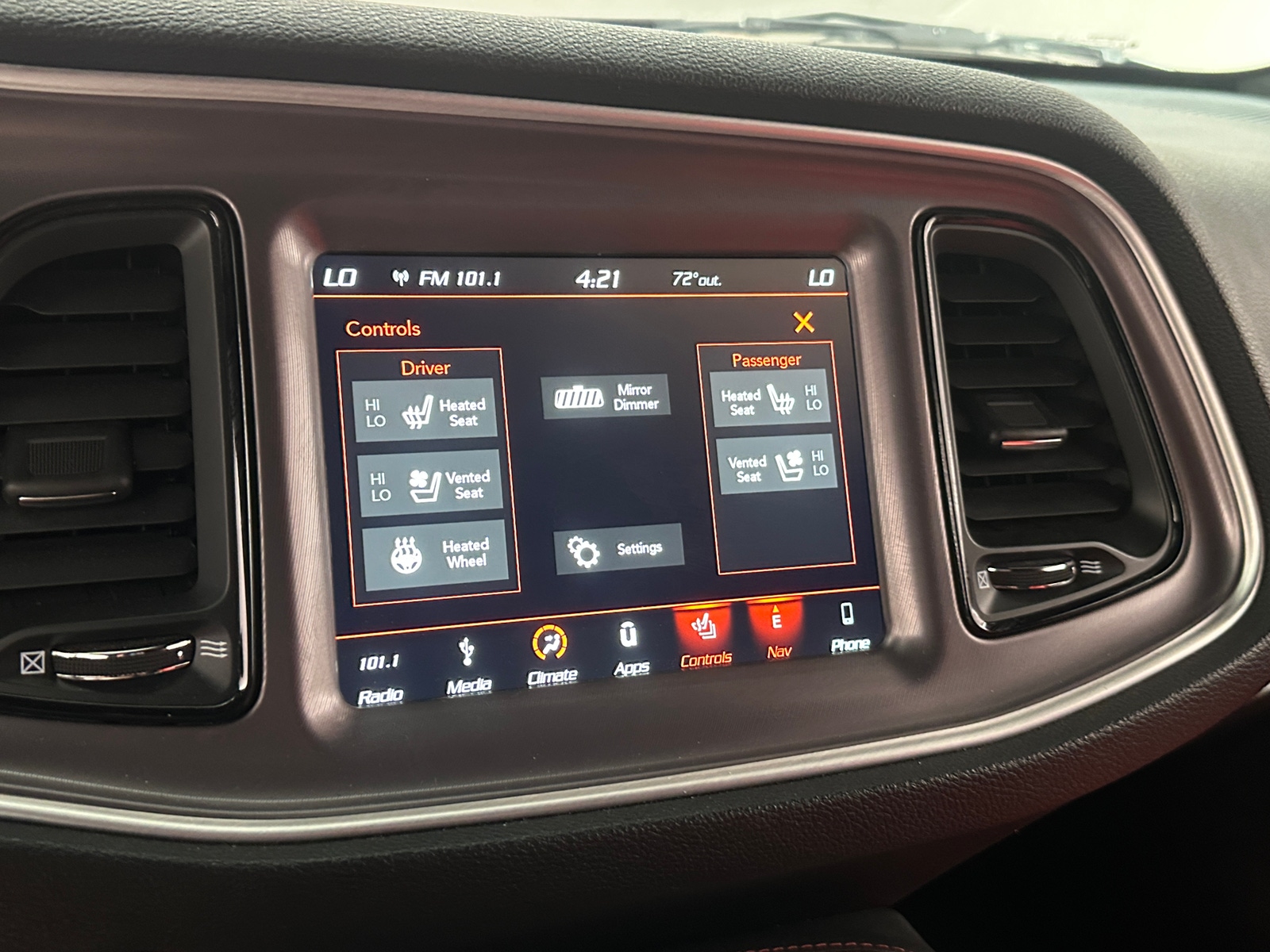 Thumbnail: 2019 Dodge Challenger - 2