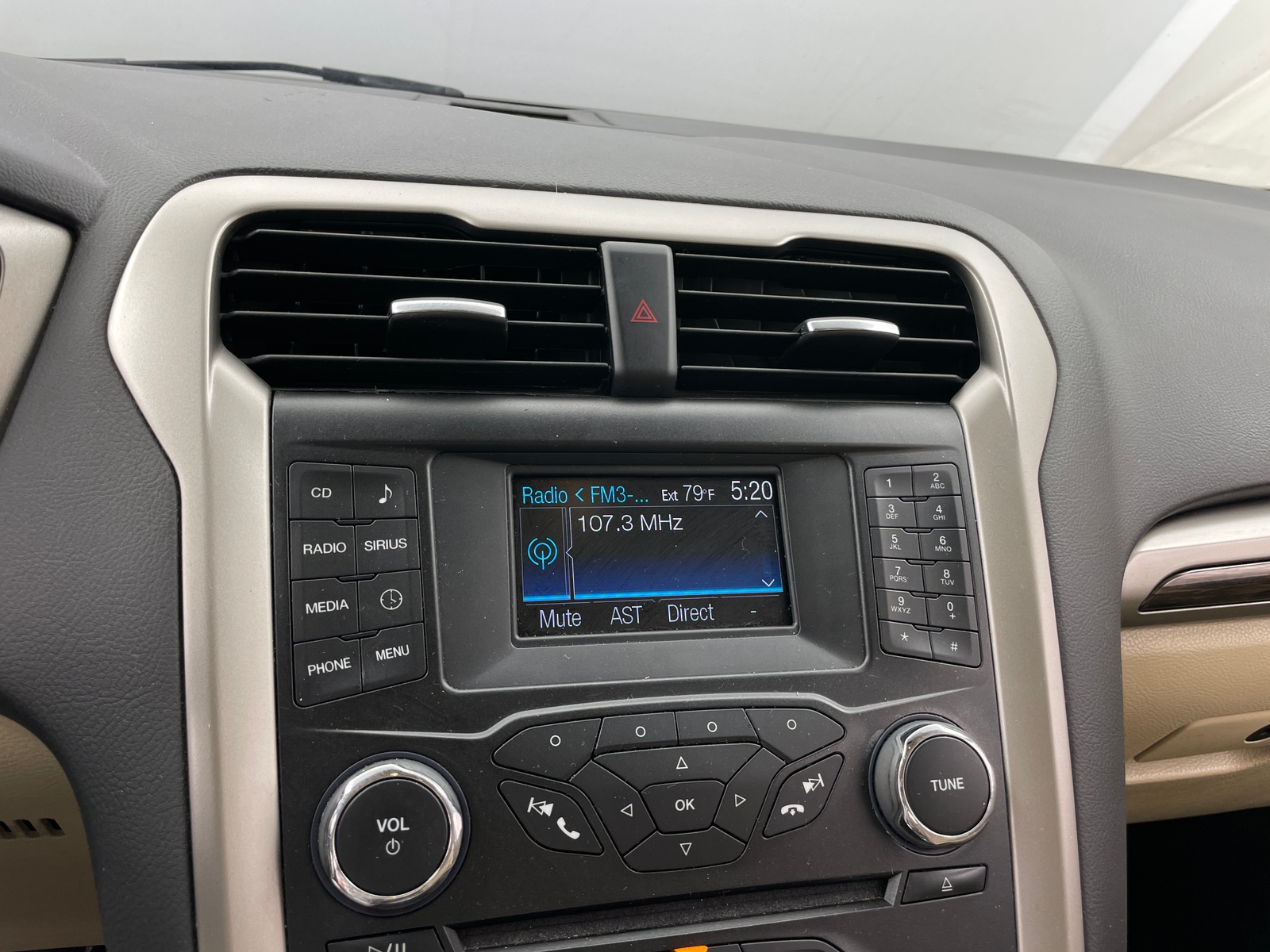 Thumbnail: 2014 Ford Fusion - 3