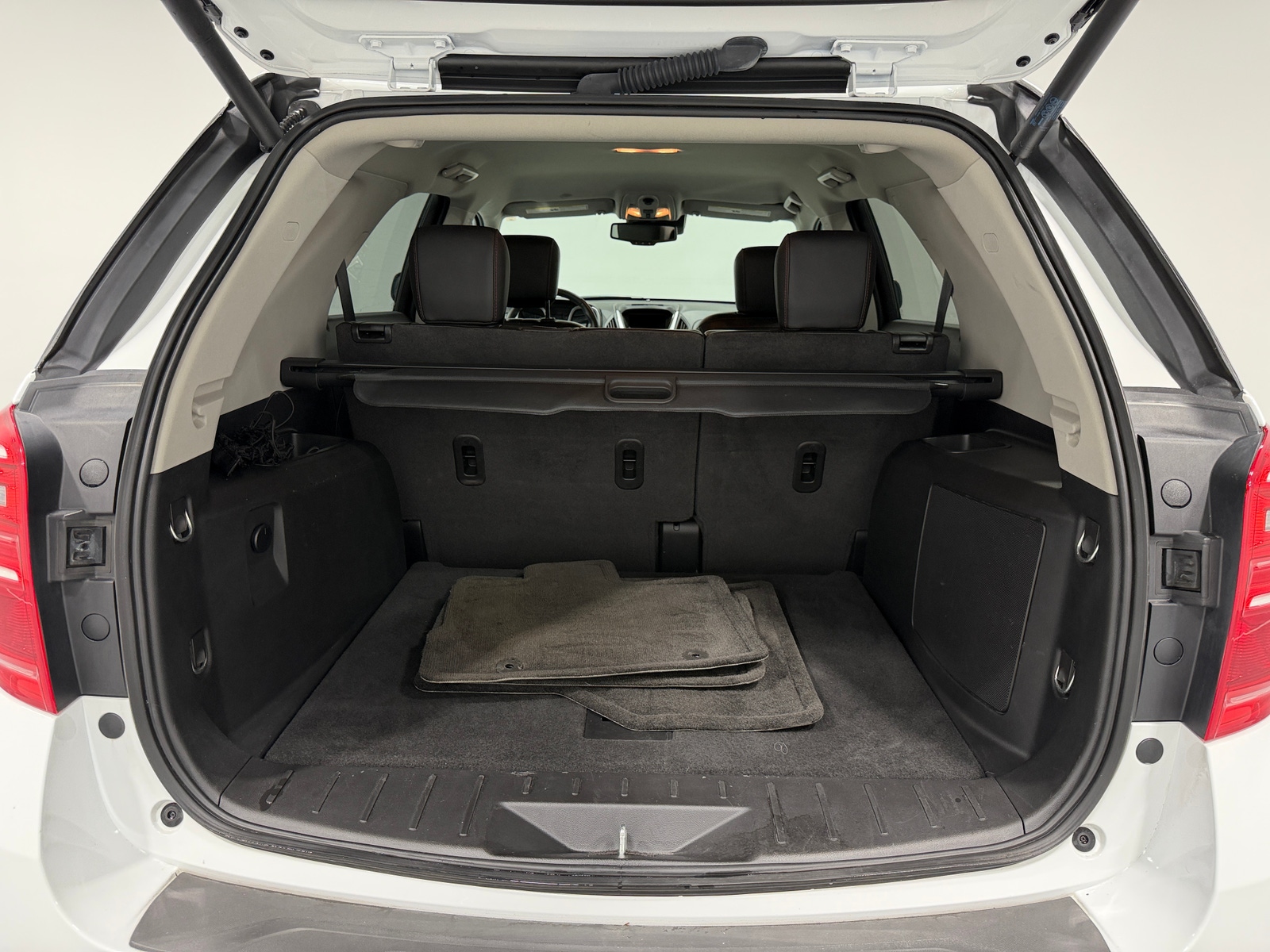 Thumbnail: 2016 Chevrolet Equinox - 6