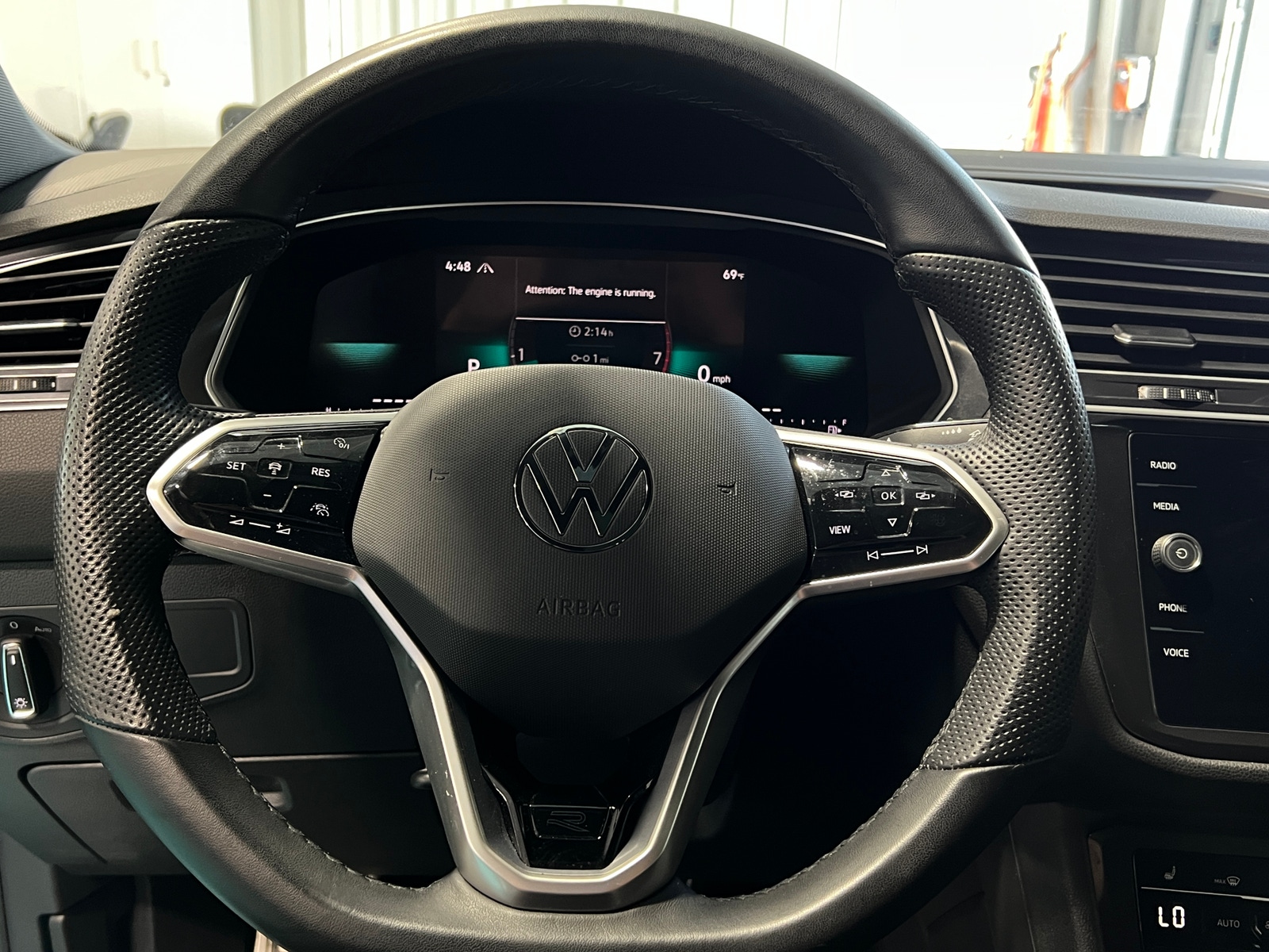 Thumbnail: 2024 Volkswagen Tiguan - 4