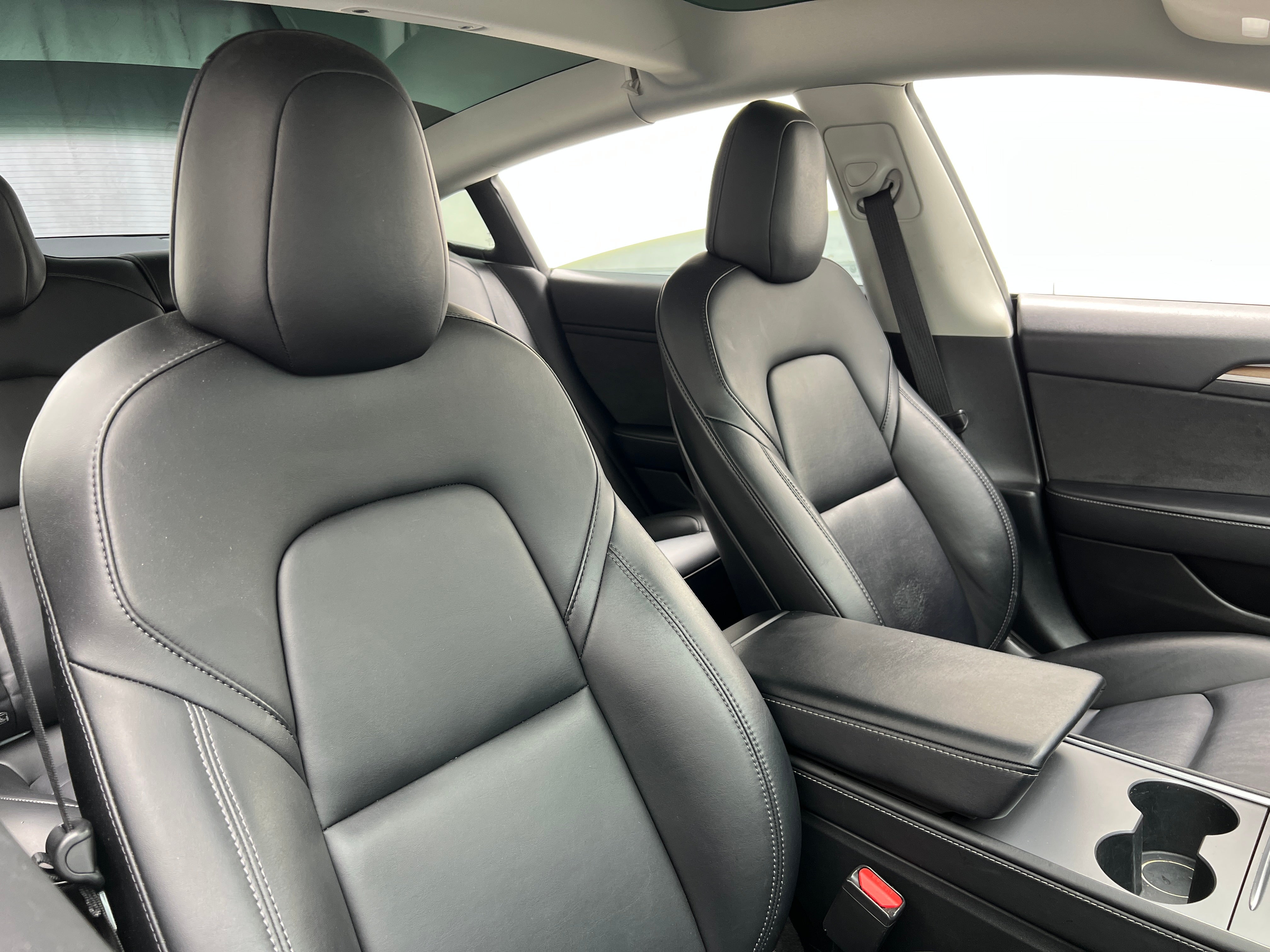 2022 Tesla Model 3 Long Range - Photo 3