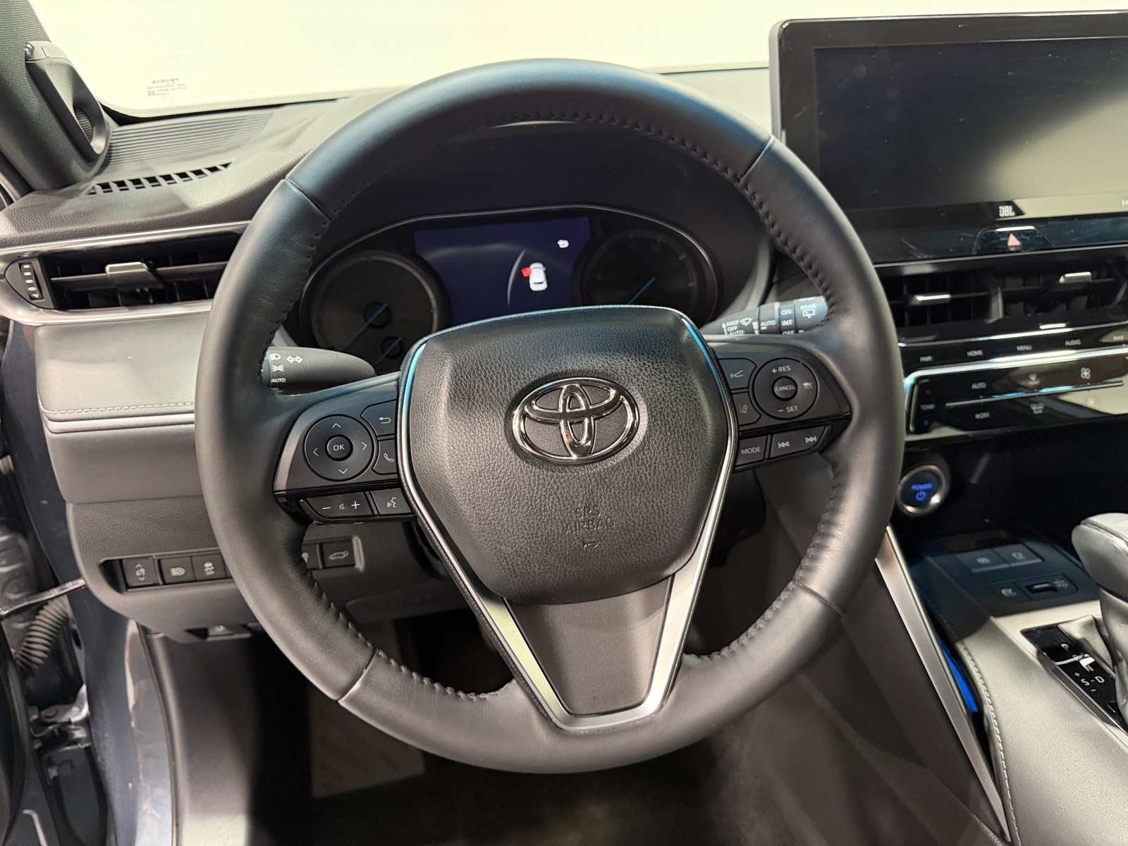 Thumbnail: 2021 Toyota Venza - 4