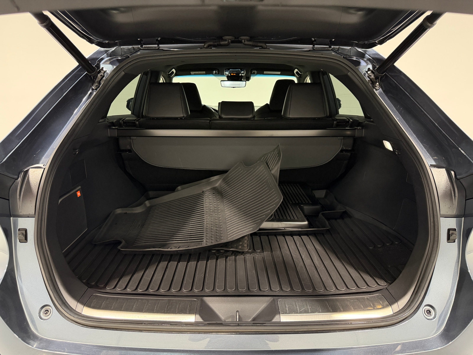 Thumbnail: 2021 Toyota Venza - 6